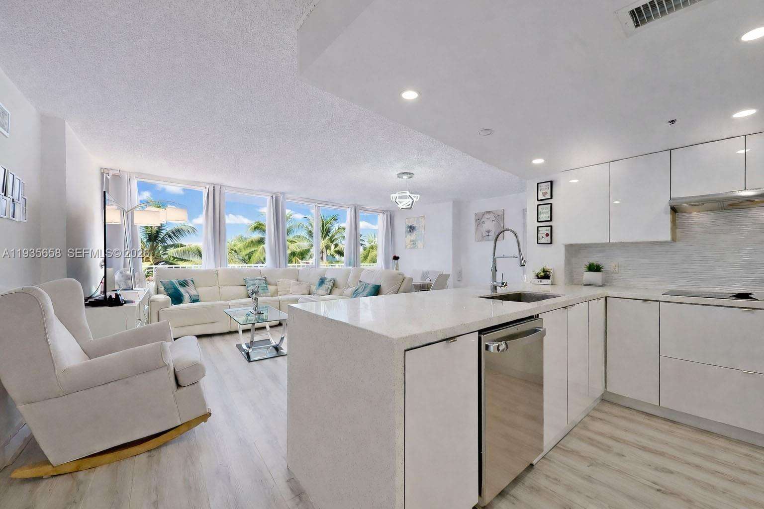 Grandview Palace at 7601 Treasure Dr, North Bay Village, FL 33141 - For Sale photo 27