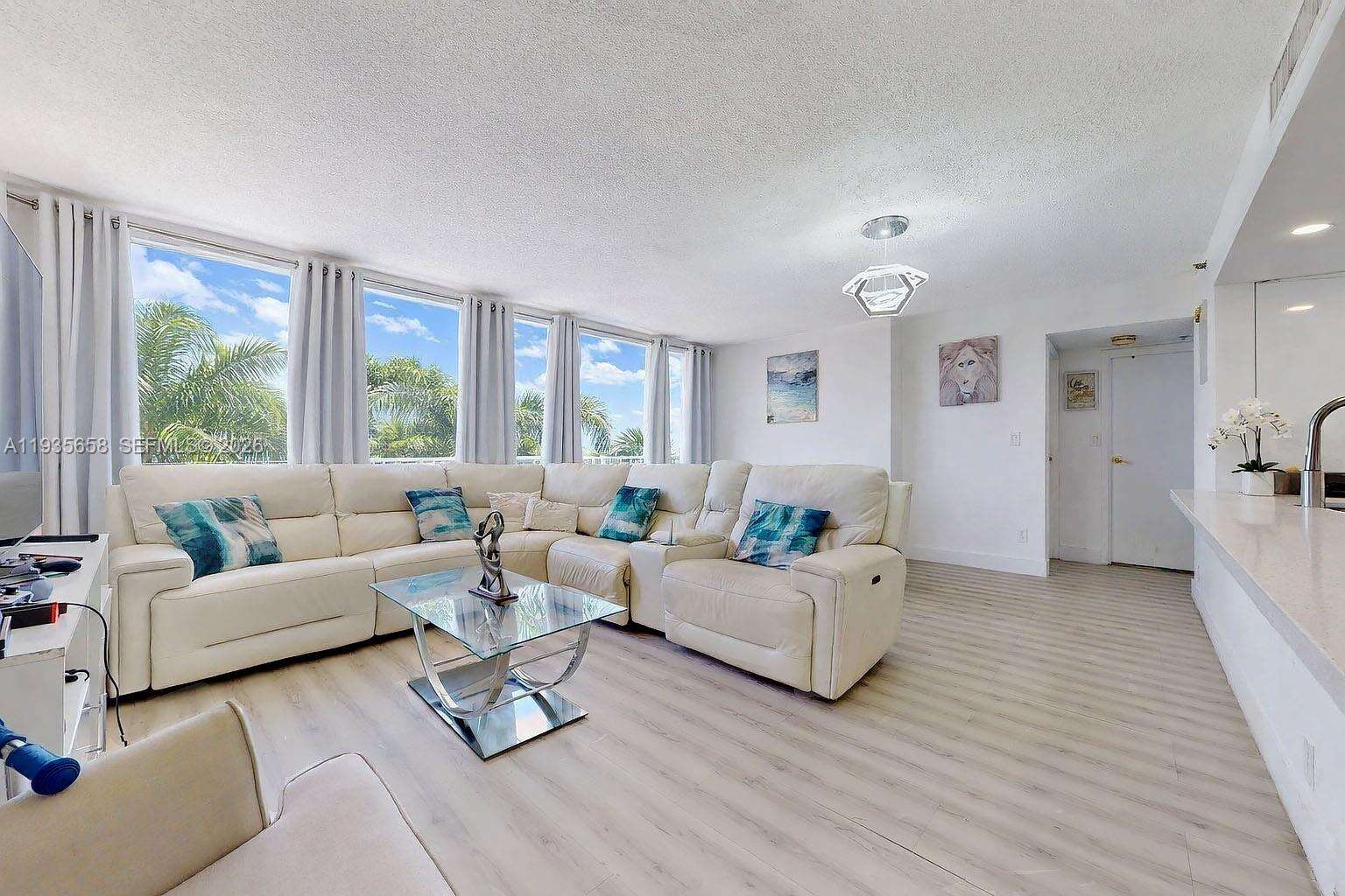 Grandview Palace at 7601 Treasure Dr, North Bay Village, FL 33141 - For Sale photo 30