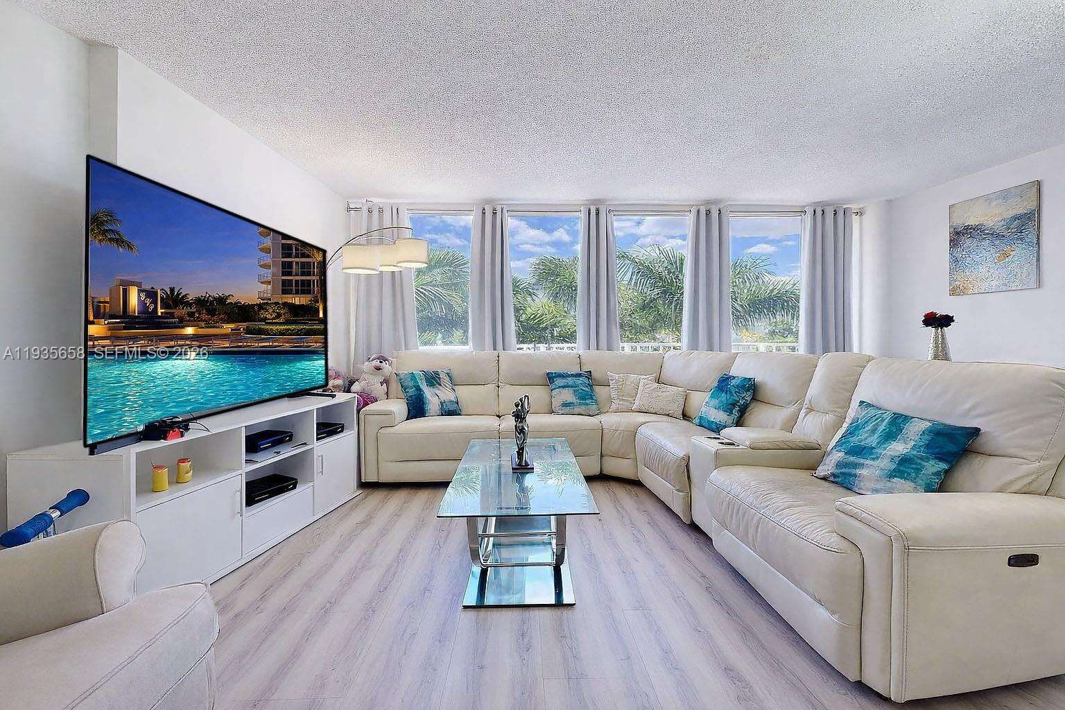 Grandview Palace at 7601 Treasure Dr, North Bay Village, FL 33141 - For Sale photo 37