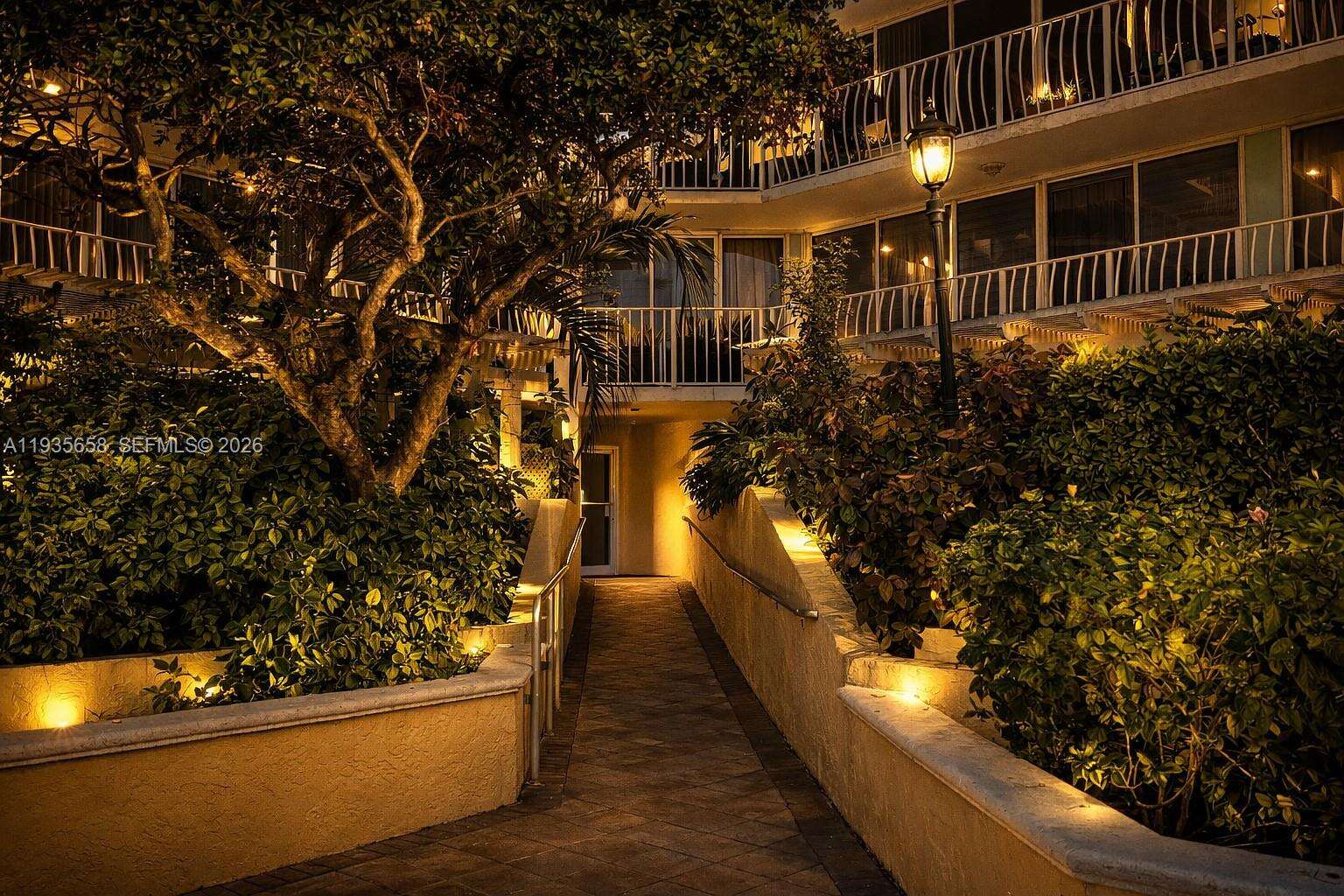 Grandview Palace at 7601 Treasure Dr, North Bay Village, FL 33141 - For Sale photo 68