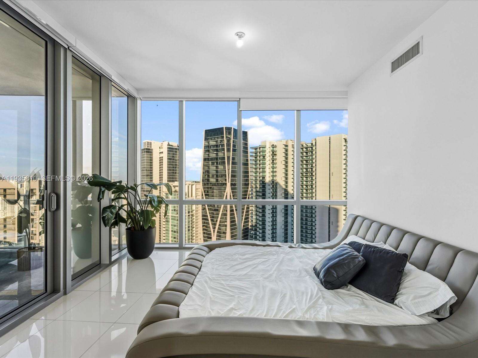 PARAMOUNT MIAMI WORLDCENTER - 851 1 Ave, Miami, FL 33132 | Picture 20