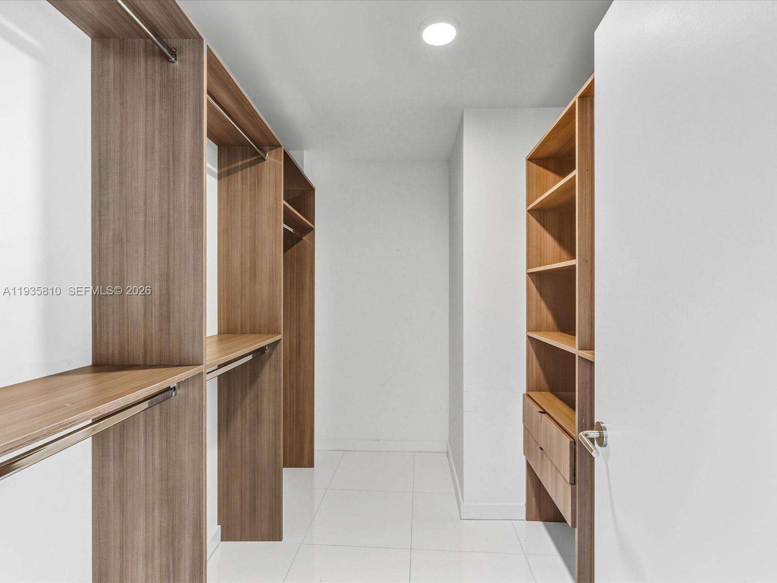 PARAMOUNT MIAMI WORLDCENTER - 851 1 Ave, Miami, FL 33132 | Picture 23