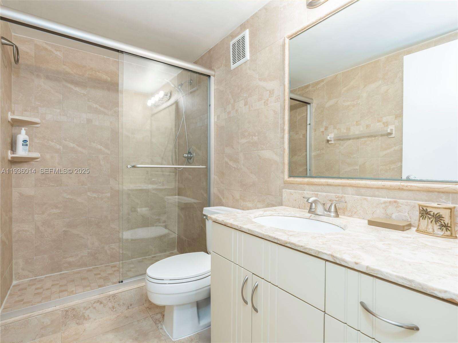 Sea Air Towers at 3725 Ocean Dr, Hollywood, FL 33019 - For Sale photo 11