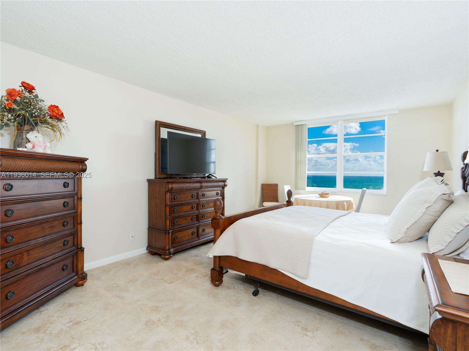 Sea Air Towers at 3725 Ocean Dr, Hollywood, FL 33019 - For Sale photo 8