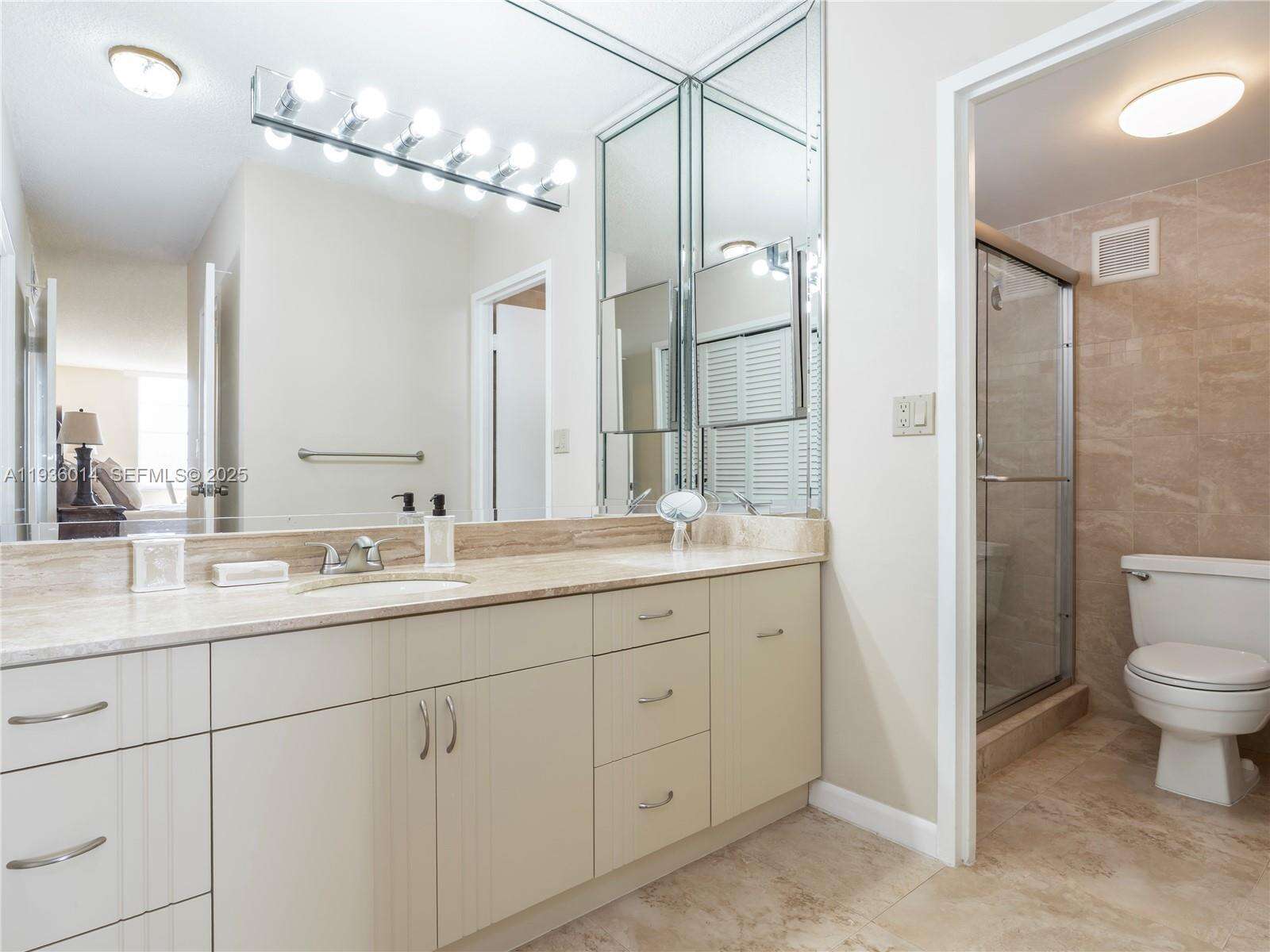 Sea Air Towers at 3725 Ocean Dr, Hollywood, FL 33019 - For Sale photo 9