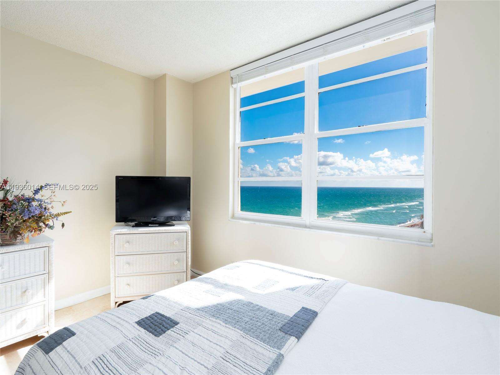 Sea Air Towers at 3725 Ocean Dr, Hollywood, FL 33019 - For Sale photo 10