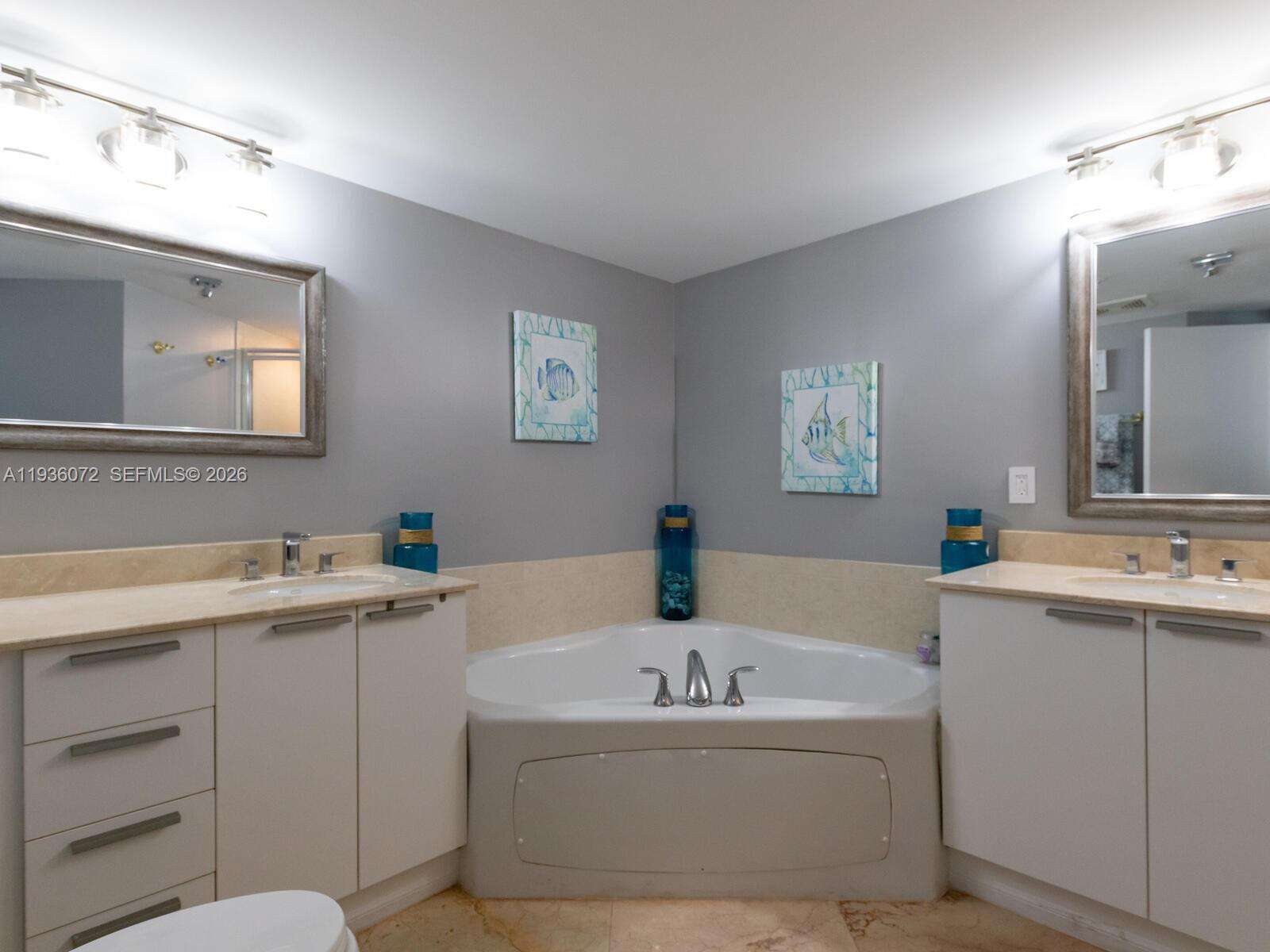 La Perla at 16699 Collins Ave, Sunny Isles Beach, FL 33160 - For Sale photo 23