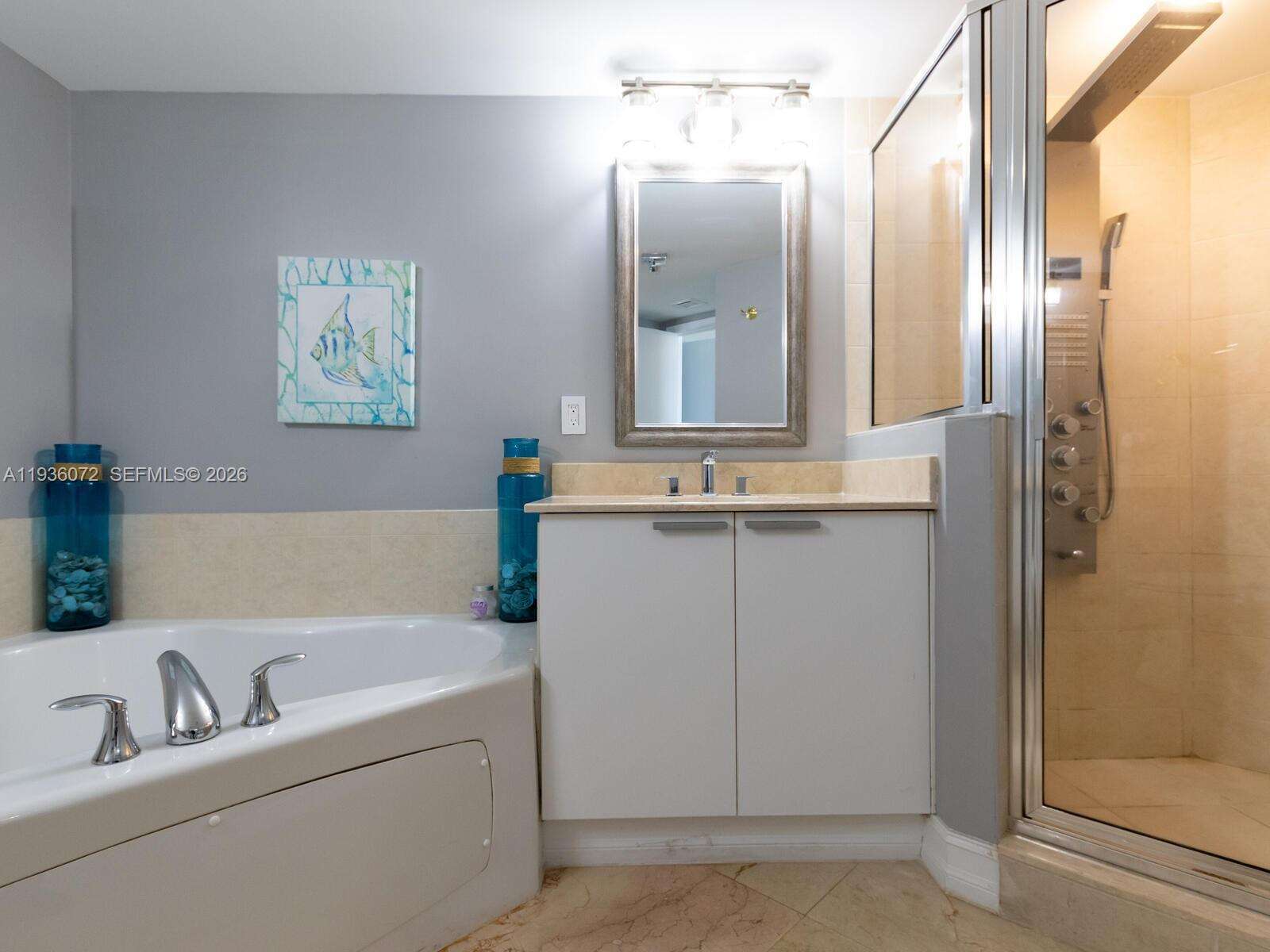 La Perla at 16699 Collins Ave, Sunny Isles Beach, FL 33160 - For Sale photo 25