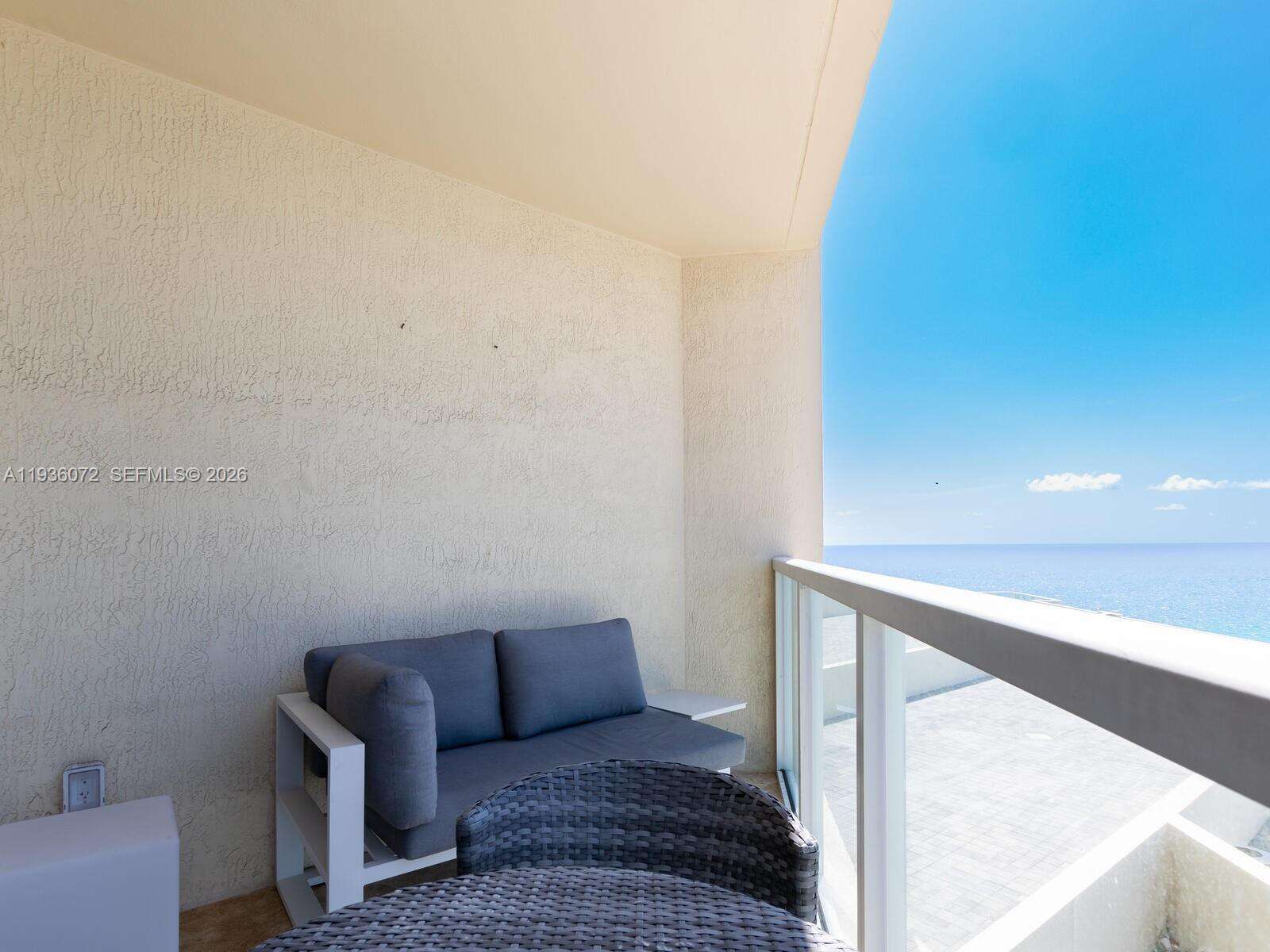 La Perla at 16699 Collins Ave, Sunny Isles Beach, FL 33160 - For Sale photo 35