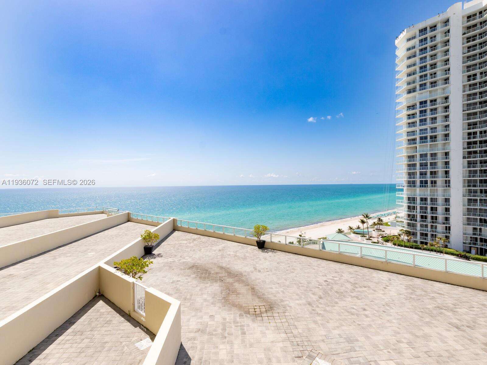 La Perla at 16699 Collins Ave, Sunny Isles Beach, FL 33160 - For Sale photo 36