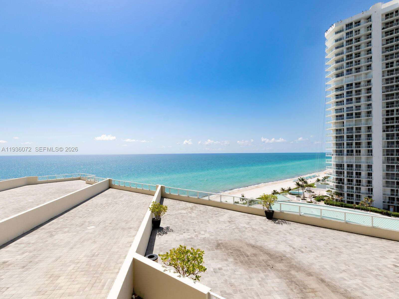 La Perla at 16699 Collins Ave, Sunny Isles Beach, FL 33160 - For Sale photo 38