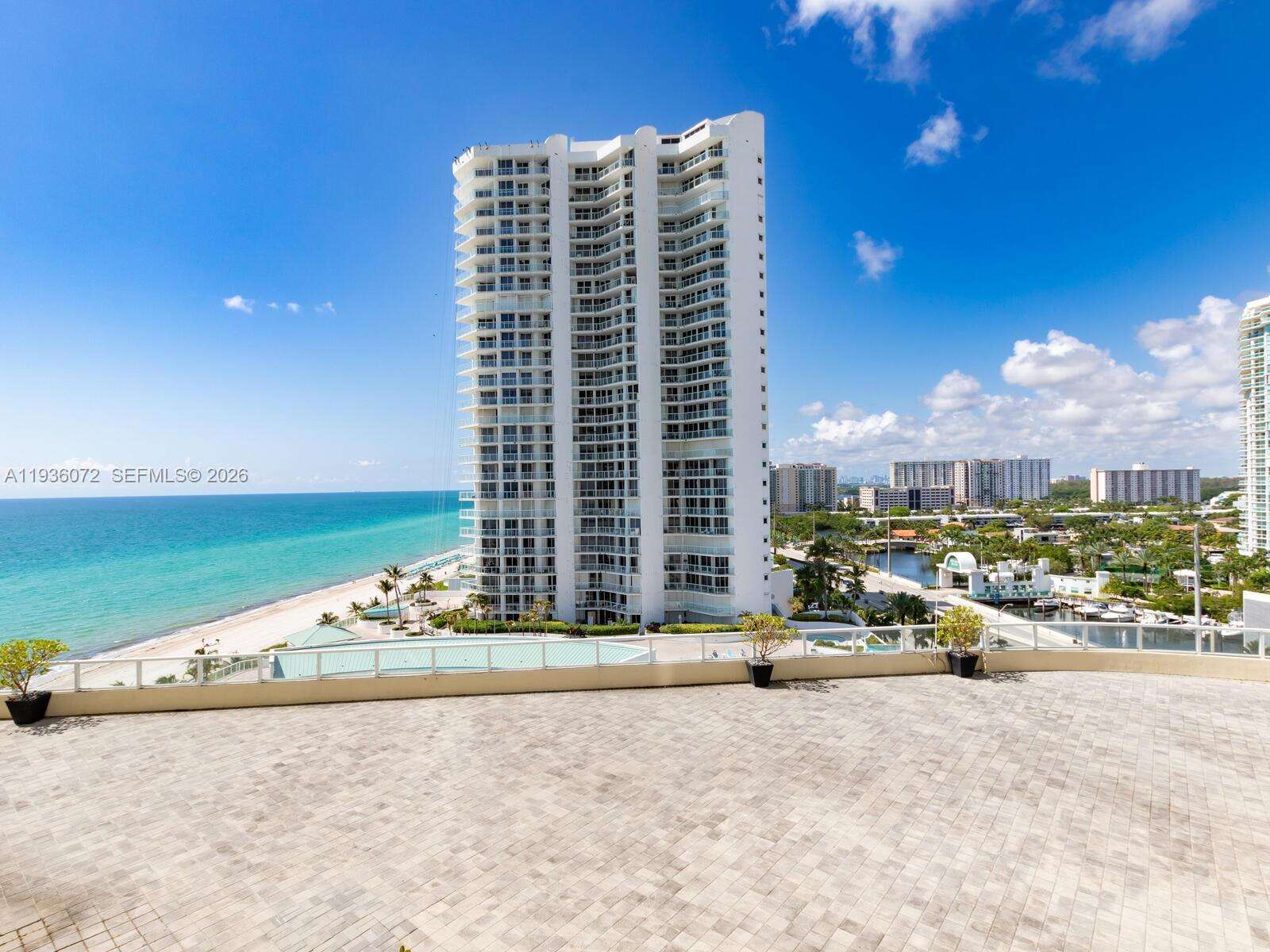 La Perla at 16699 Collins Ave, Sunny Isles Beach, FL 33160 - For Sale photo 41