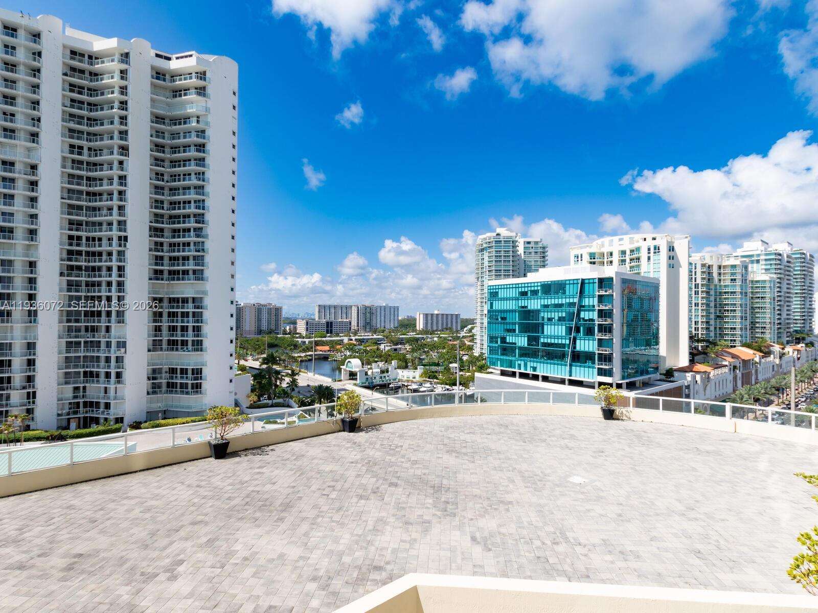 La Perla at 16699 Collins Ave, Sunny Isles Beach, FL 33160 - For Sale photo 42
