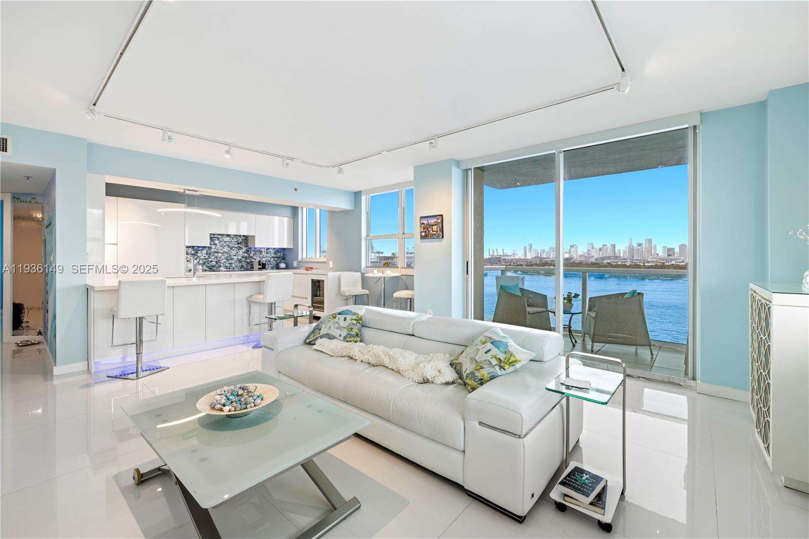 THE FLORIDIAN - 650 W Ave, Miami Beach, FL 33139 | Picture 6