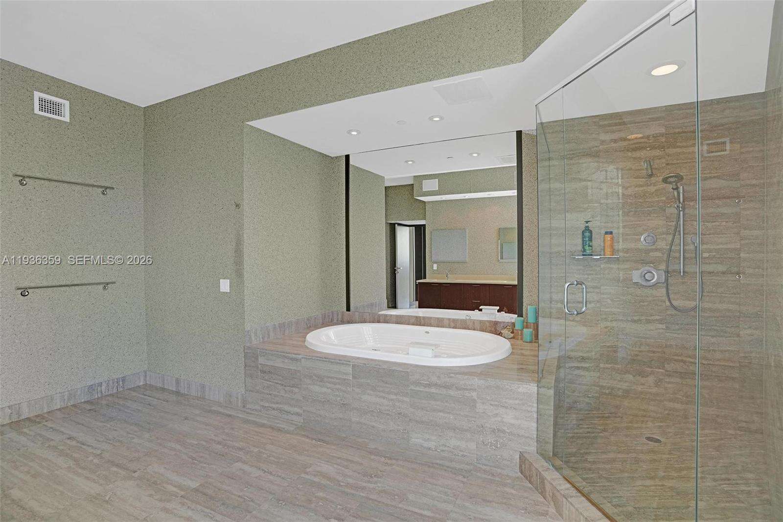 TDR TOWER III - 15811 Collins Ave, Sunny Isles Beach, FL 33160 | Picture 24