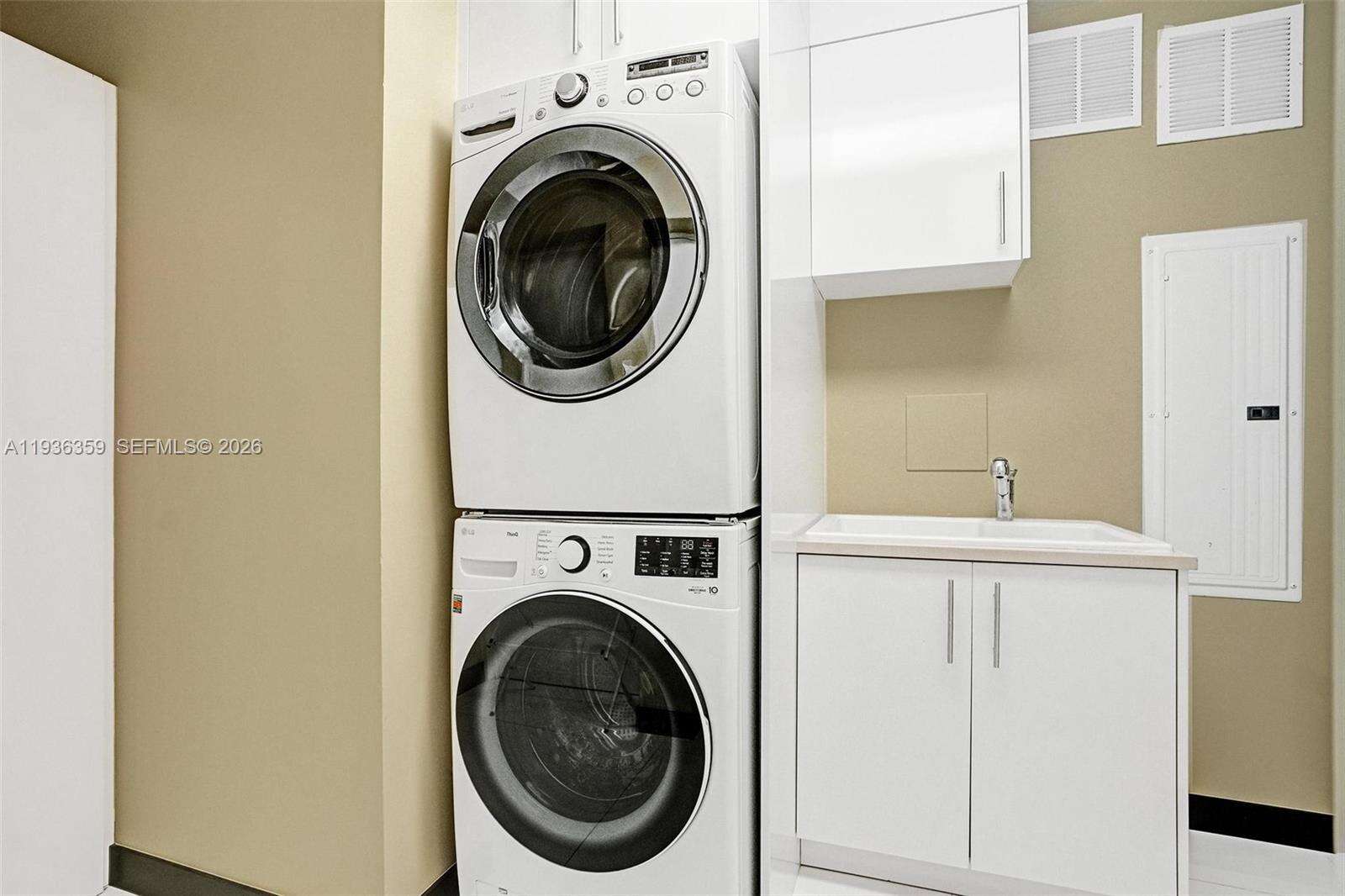 TDR TOWER III - 15811 Collins Ave, Sunny Isles Beach, FL 33160 | Picture 5