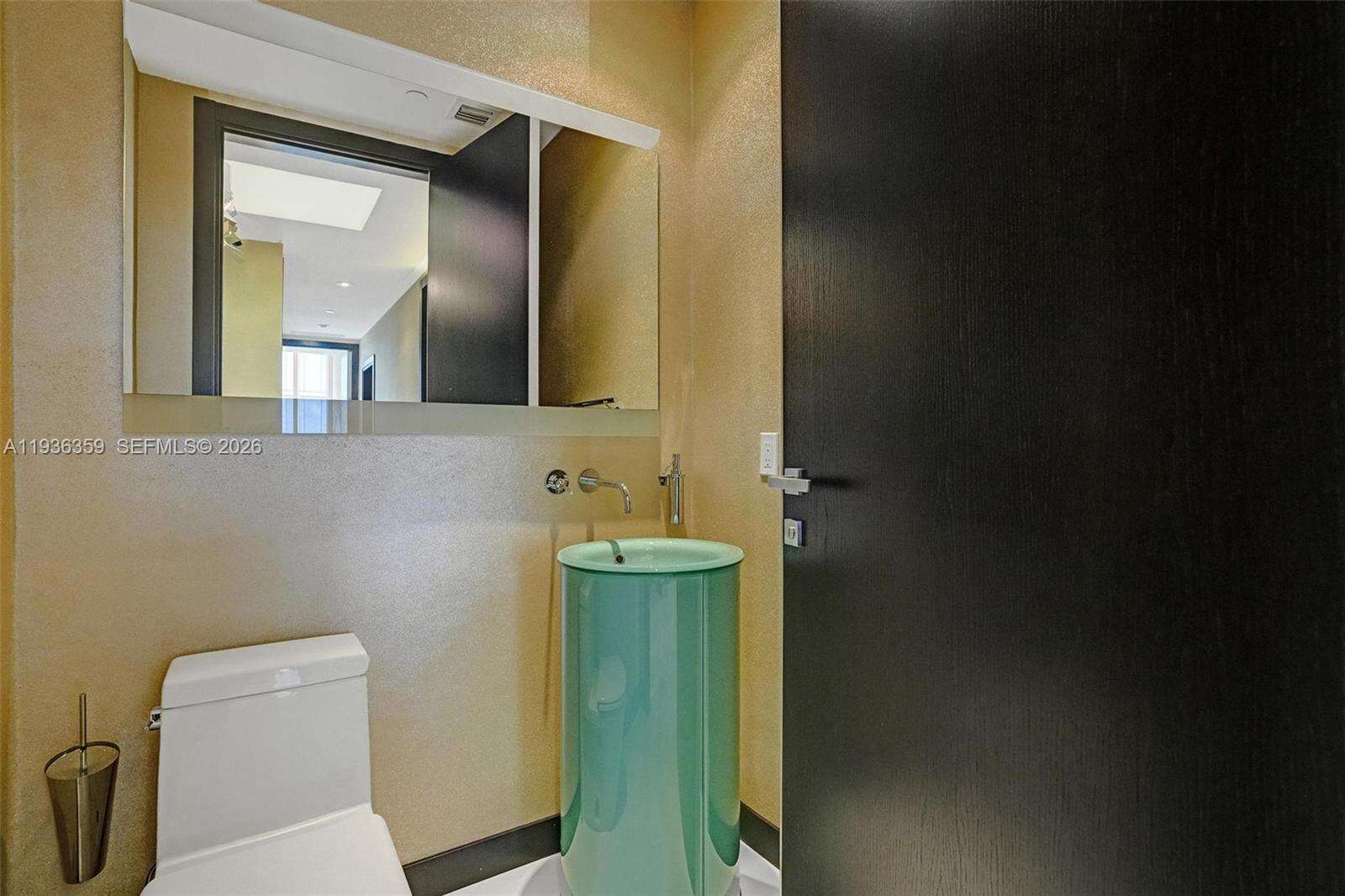 TDR TOWER III - 15811 Collins Ave, Sunny Isles Beach, FL 33160 | Picture 8