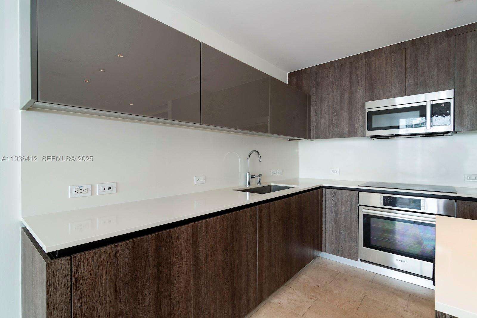Reach Brickell at 68 6 St, Miami, FL 33131 - For Sale photo 14