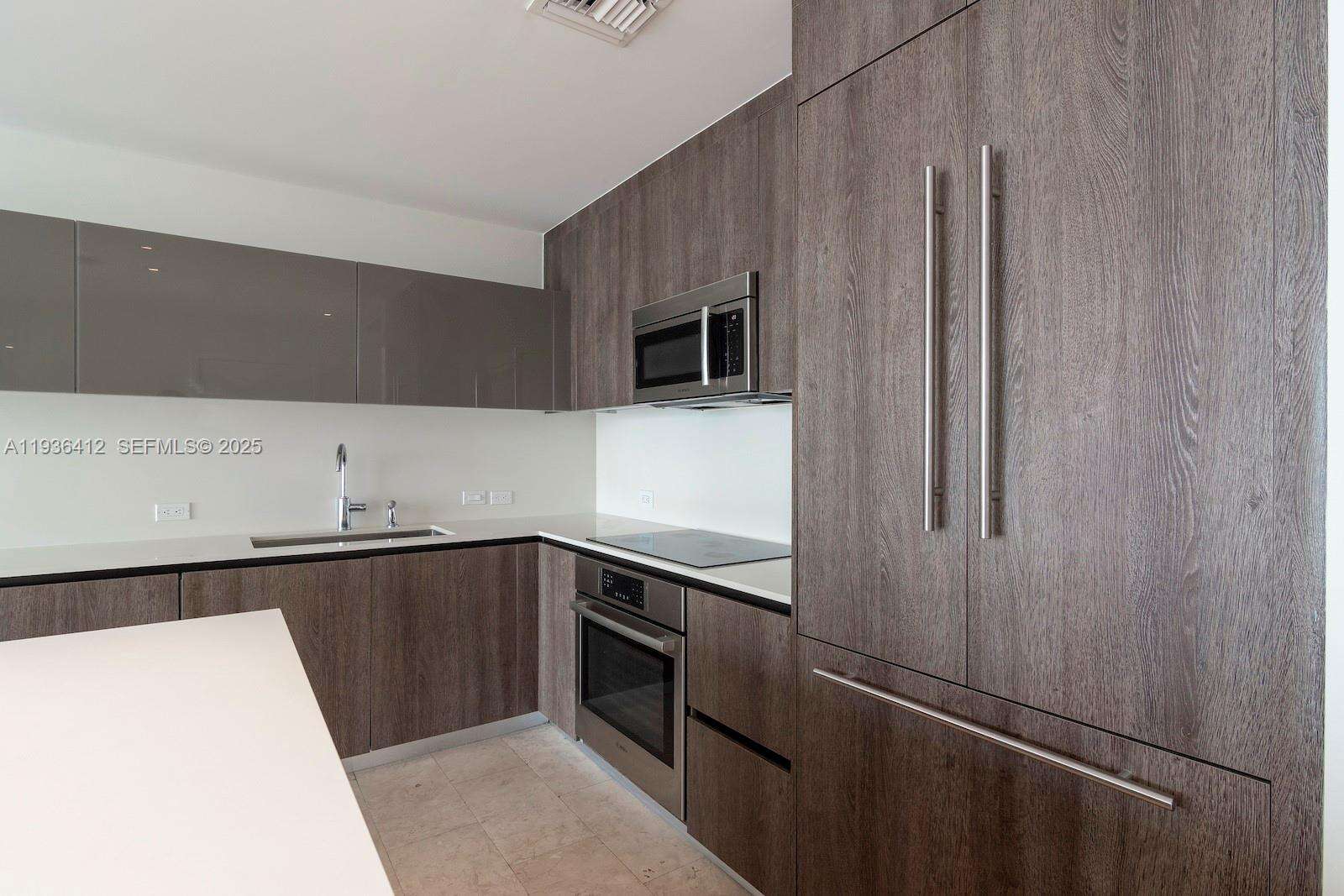 Reach Brickell at 68 6 St, Miami, FL 33131 - For Sale photo 16