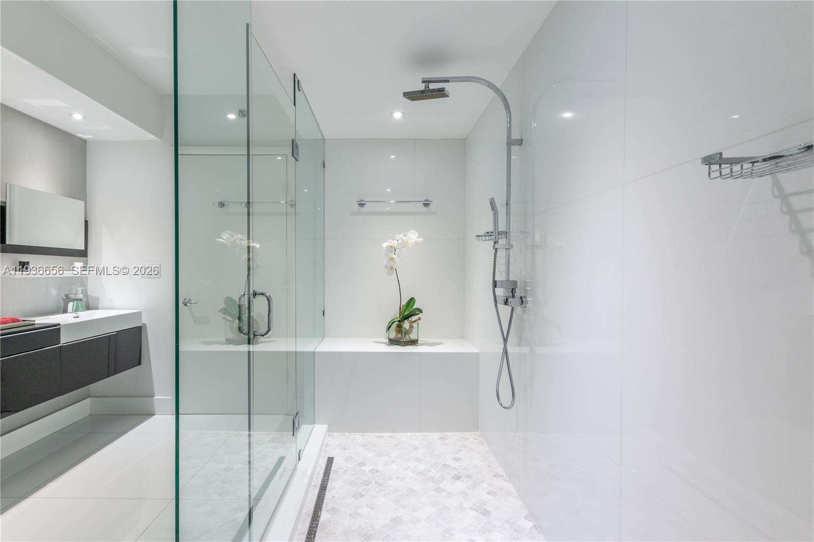 OCEAN FOUR - 17201 Collins Ave, Sunny Isles Beach, FL 33160 | Picture 15