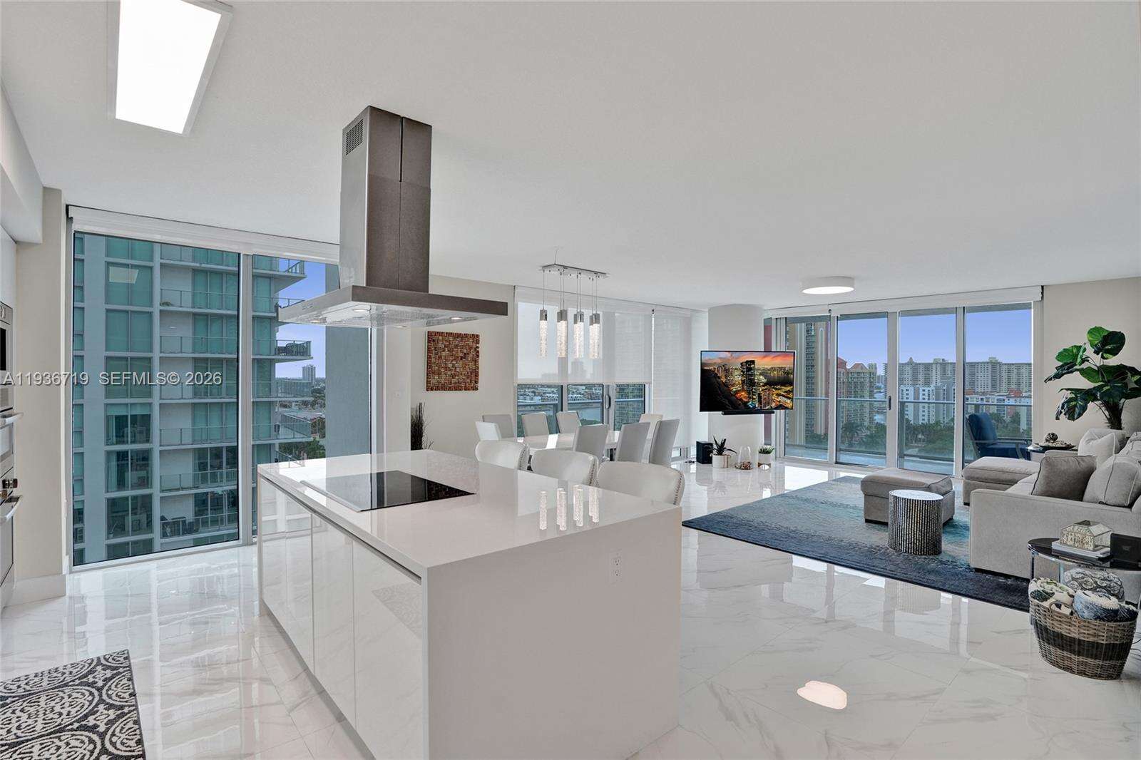 PARQUE TOWERS - 300 Sunny Isles Blvd, Sunny Isles Beach, FL 33160 | Picture 3