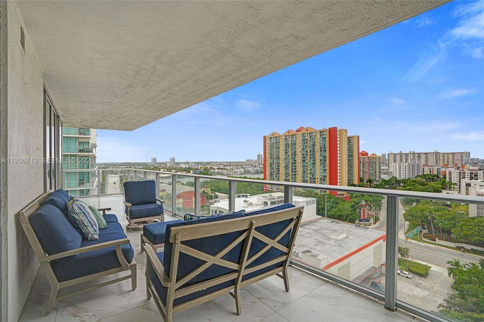 PARQUE TOWERS - 300 Sunny Isles Blvd, Sunny Isles Beach, FL 33160 | Picture 33