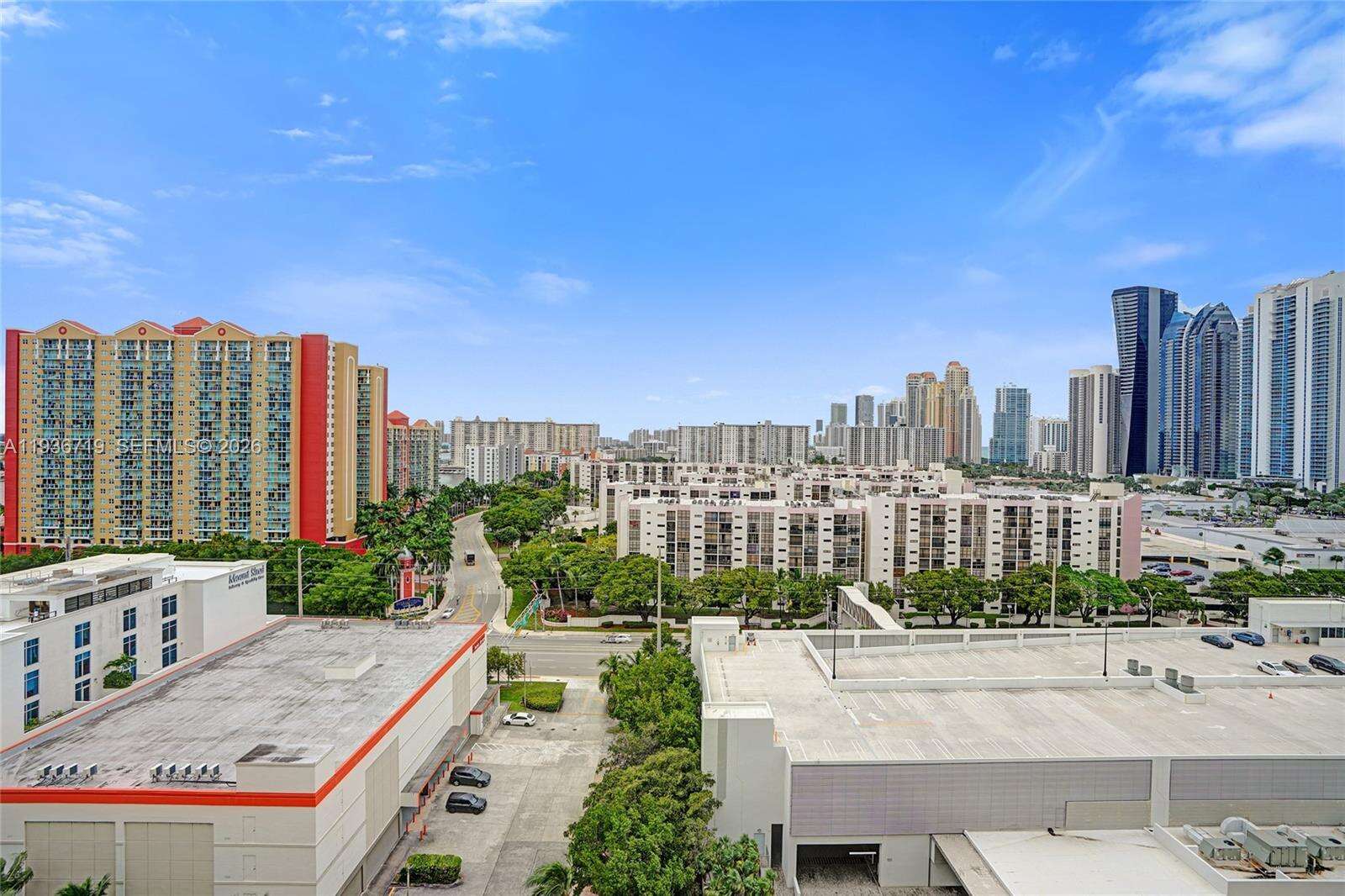 PARQUE TOWERS - 300 Sunny Isles Blvd, Sunny Isles Beach, FL 33160 | Picture 37