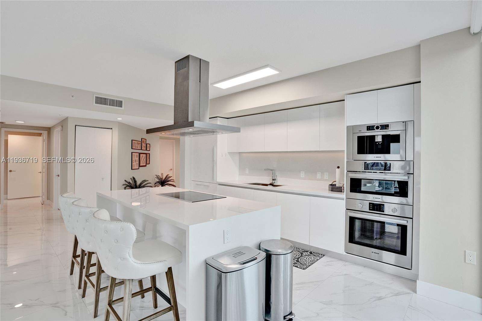 PARQUE TOWERS - 300 Sunny Isles Blvd, Sunny Isles Beach, FL 33160 | Picture 8