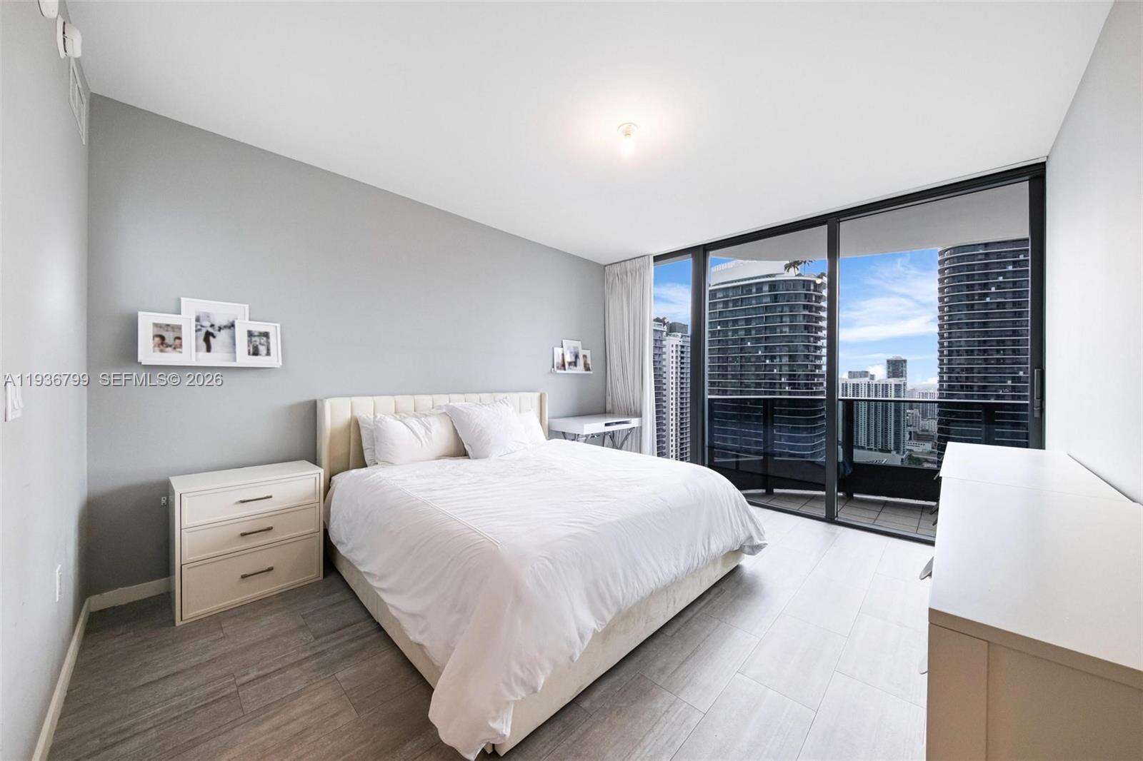 BRICKELL FLATIRON - 1000 Brickell Plz, Miami, FL 33131 | Picture 10