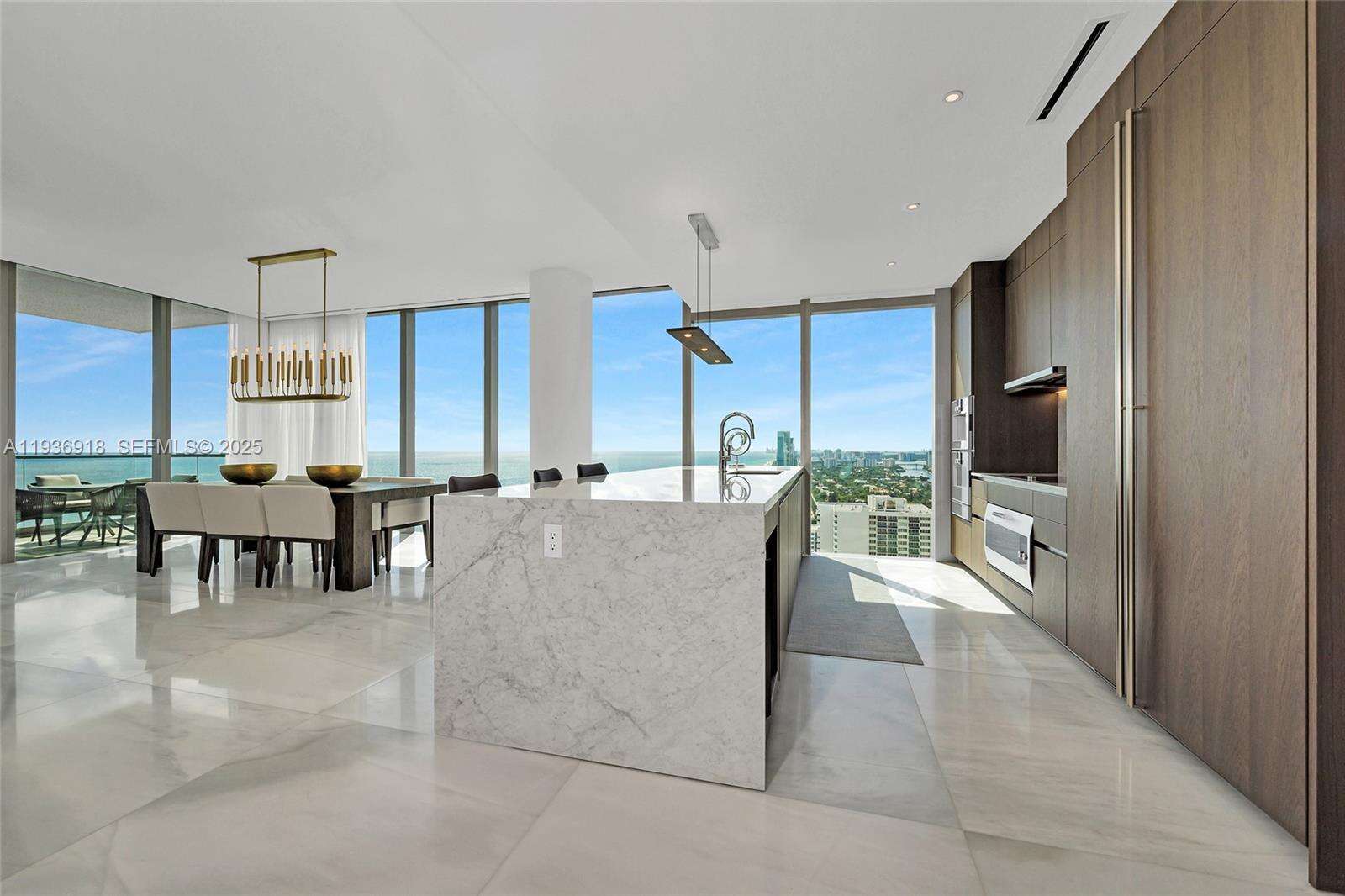 2000 OCEAN - 2000 Ocean Dr, Hallandale Beach, FL 33009 | Picture 2