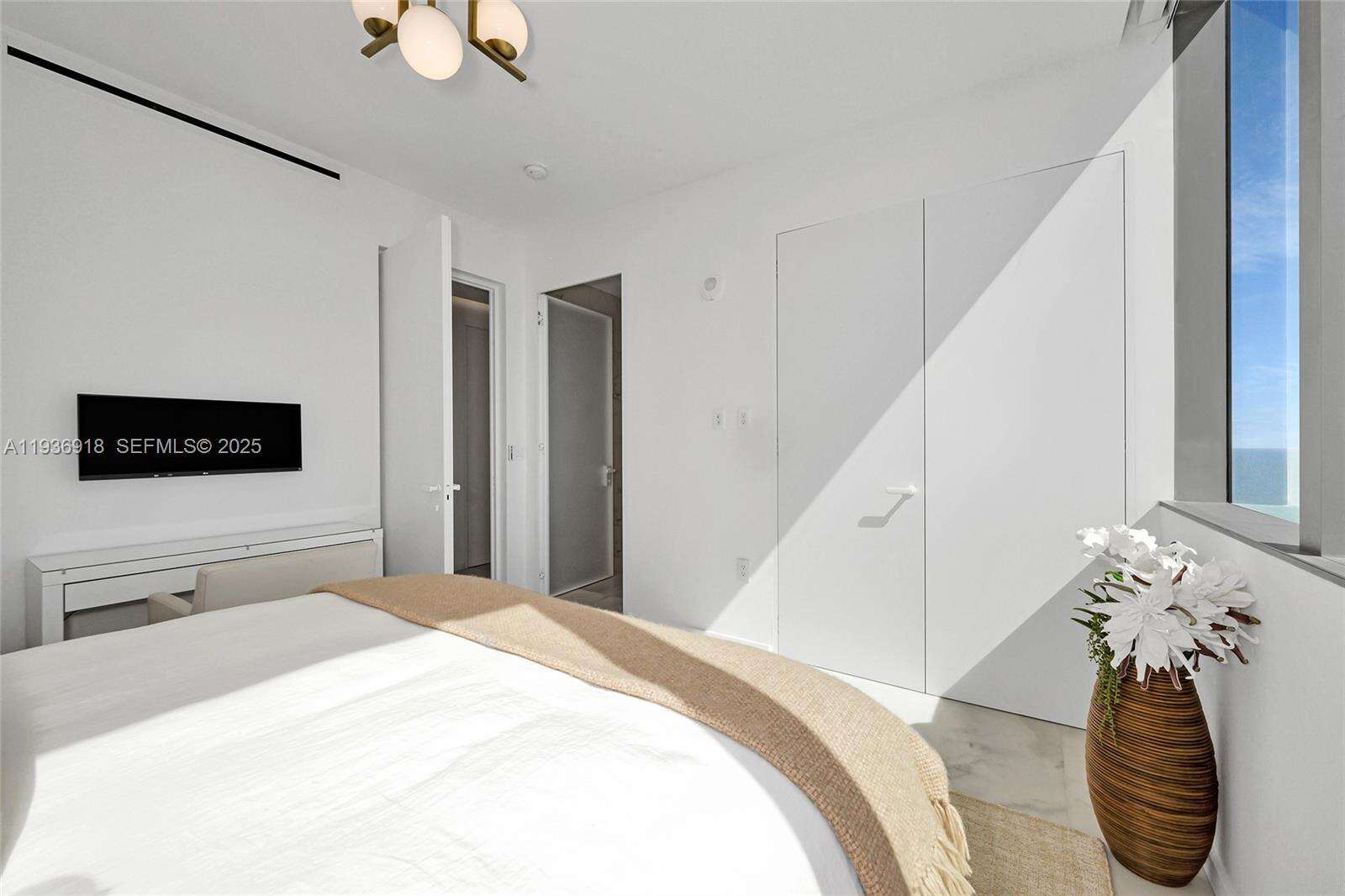 2000 OCEAN - 2000 Ocean Dr, Hallandale Beach, FL 33009 | Picture 29