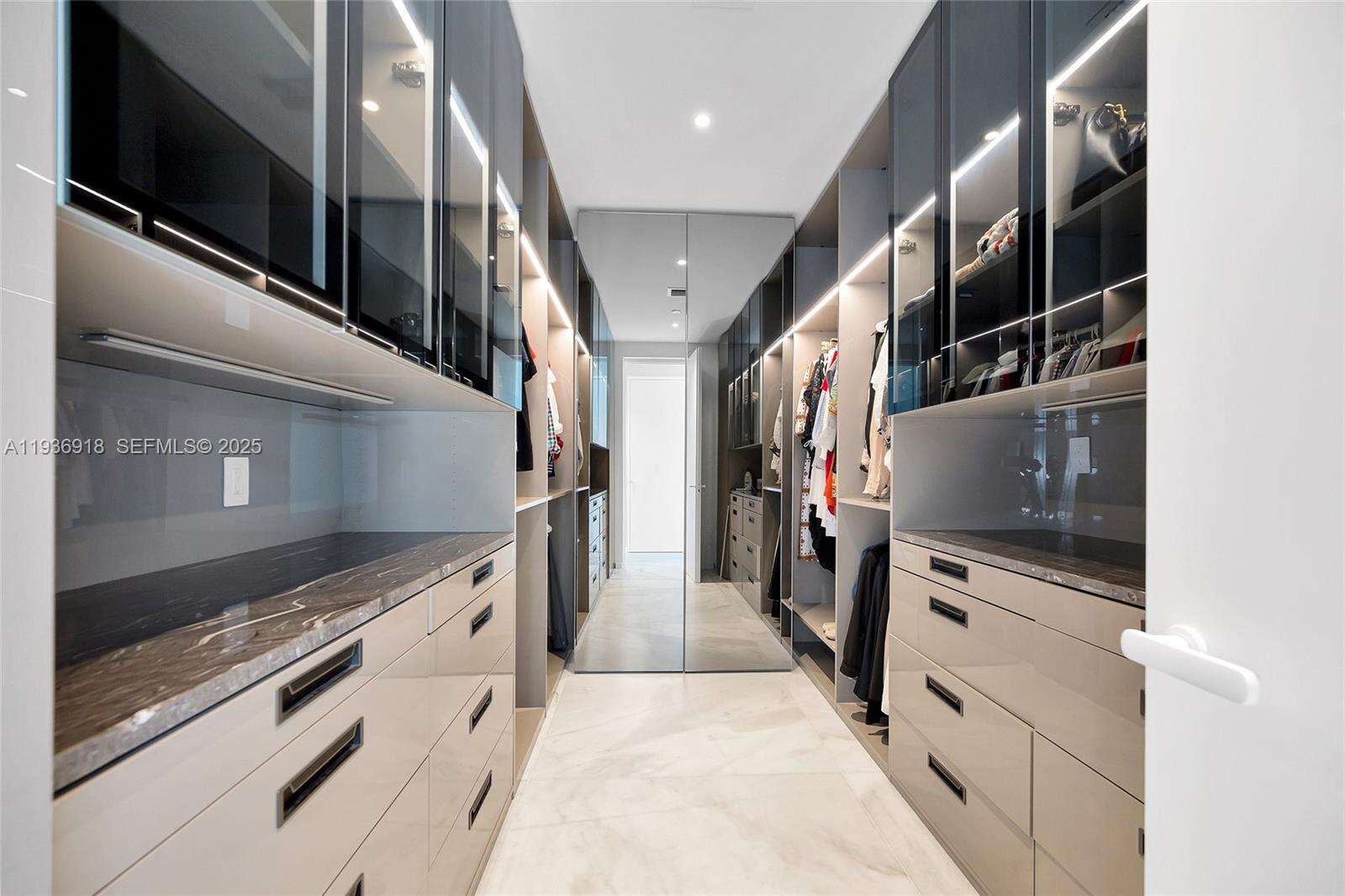 2000 OCEAN - 2000 Ocean Dr, Hallandale Beach, FL 33009 | Picture 31