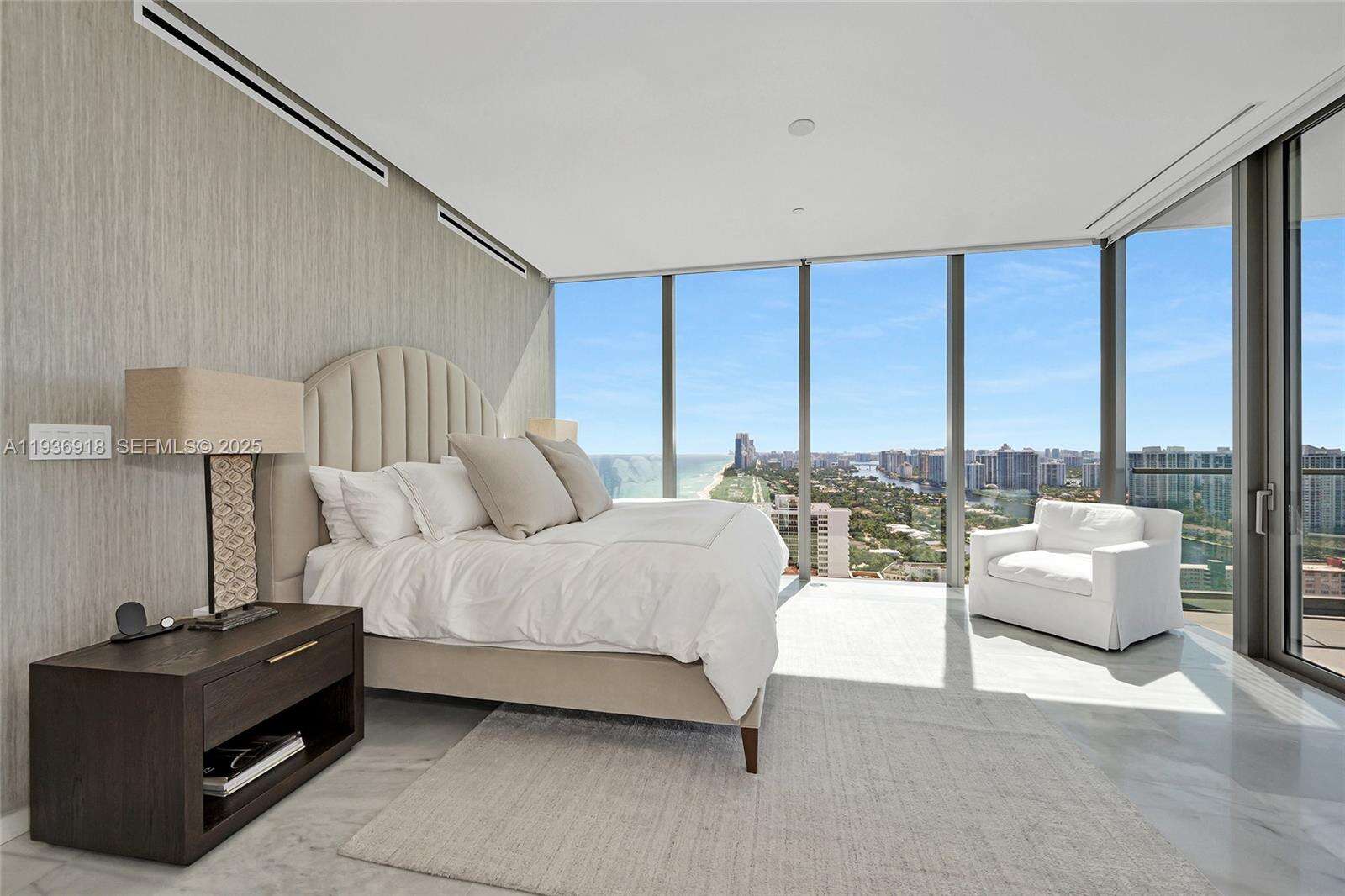 2000 OCEAN - 2000 Ocean Dr, Hallandale Beach, FL 33009 | Picture 33