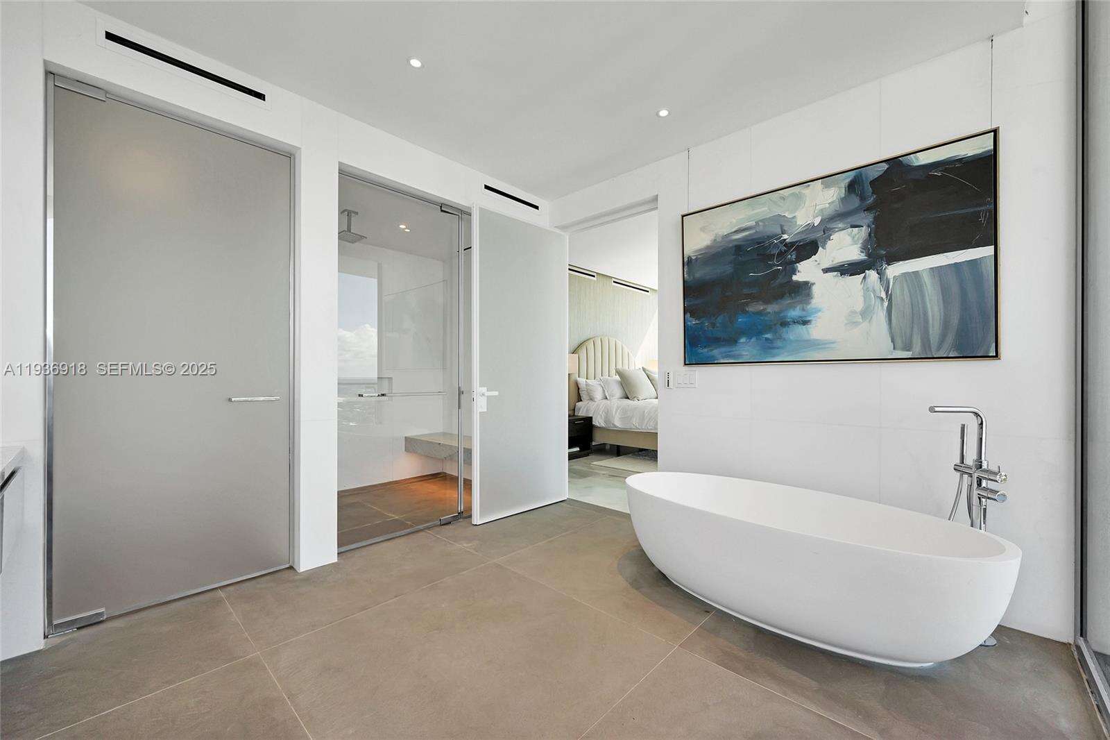 2000 OCEAN - 2000 Ocean Dr, Hallandale Beach, FL 33009 | Picture 36