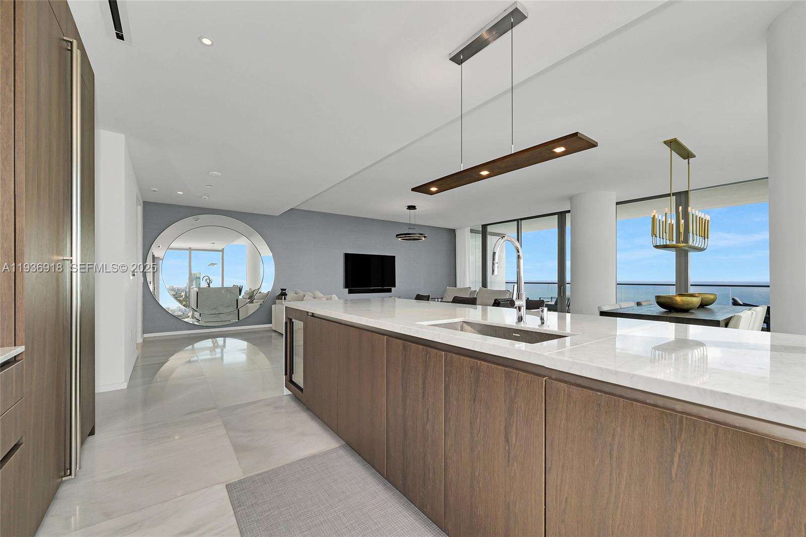 2000 OCEAN - 2000 Ocean Dr, Hallandale Beach, FL 33009 | Picture 5