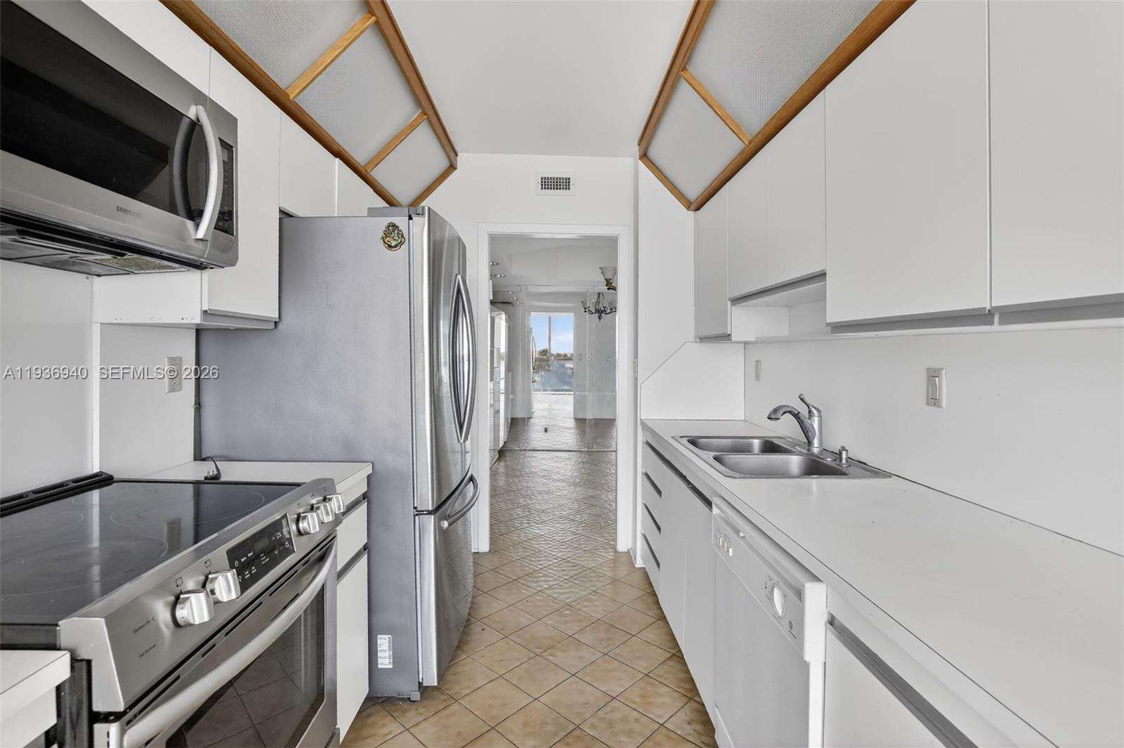 Turnberry Isle at 19707 Turnberry Way, Aventura, FL 33180 - For Sale photo 15