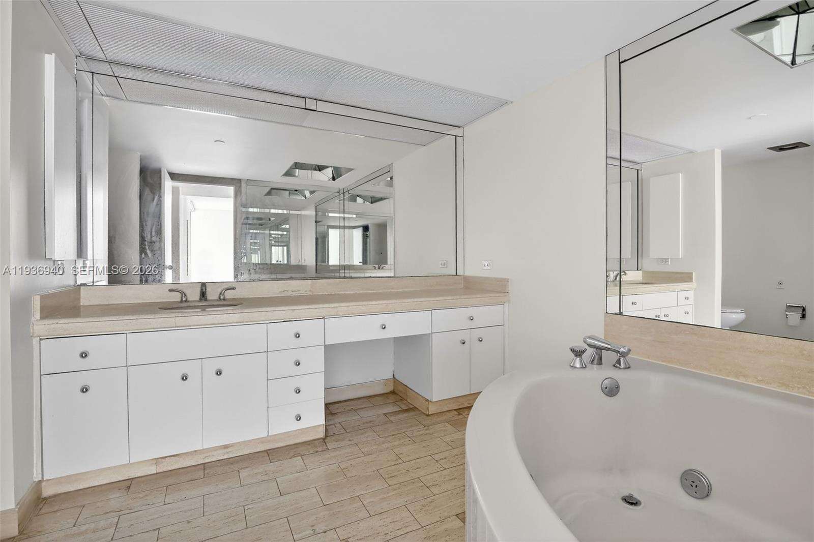 Turnberry Isle at 19707 Turnberry Way, Aventura, FL 33180 - For Sale photo 23
