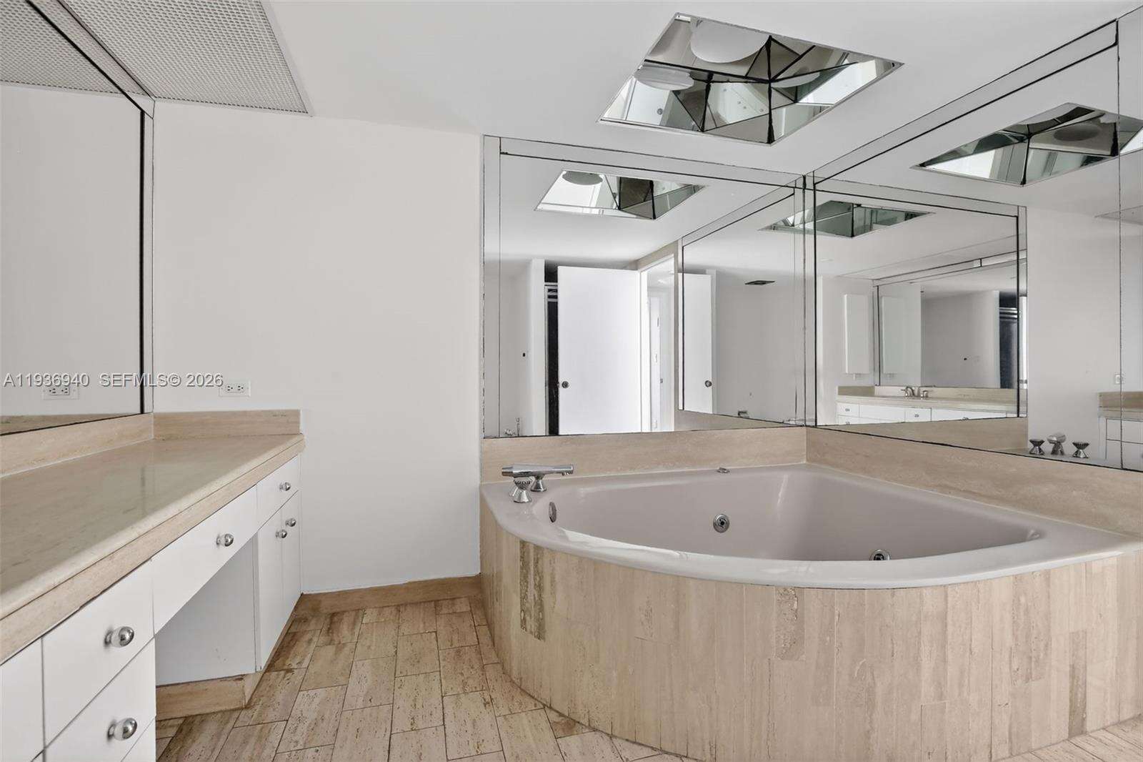 Turnberry Isle at 19707 Turnberry Way, Aventura, FL 33180 - For Sale photo 24