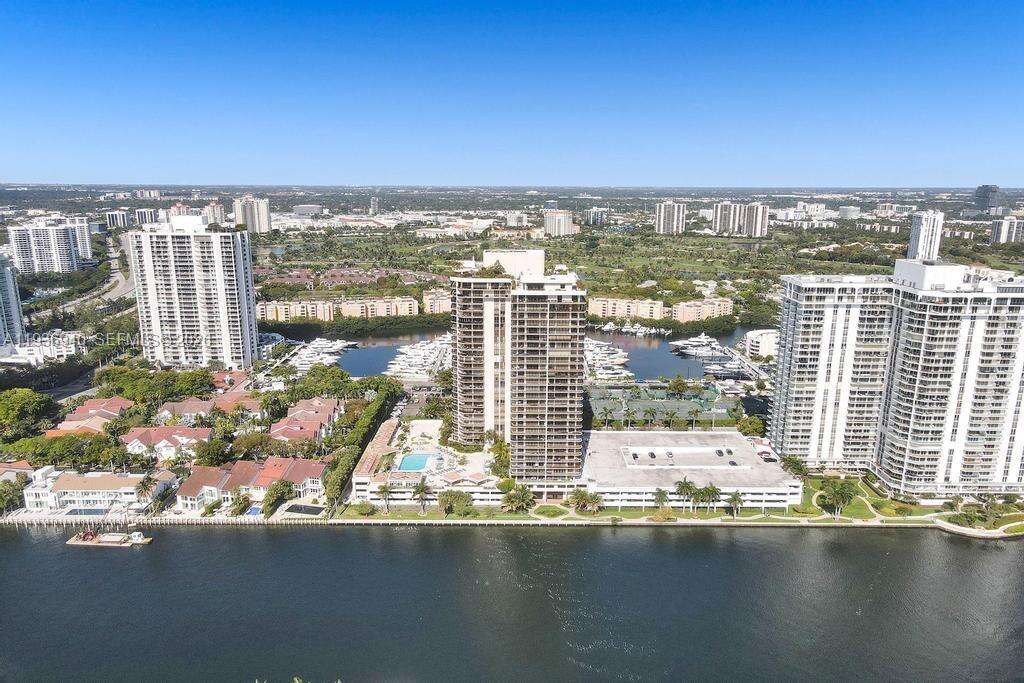 Turnberry Isle at 19707 Turnberry Way, Aventura, FL 33180 - For Sale photo 43