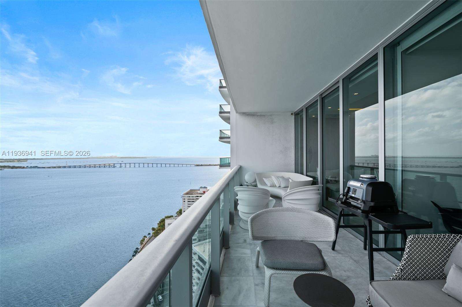 JADE RESIDENCES AT BRICKELL BAY - 1331 Brickell Bay Dr, Miami, FL 33131 | Picture 21