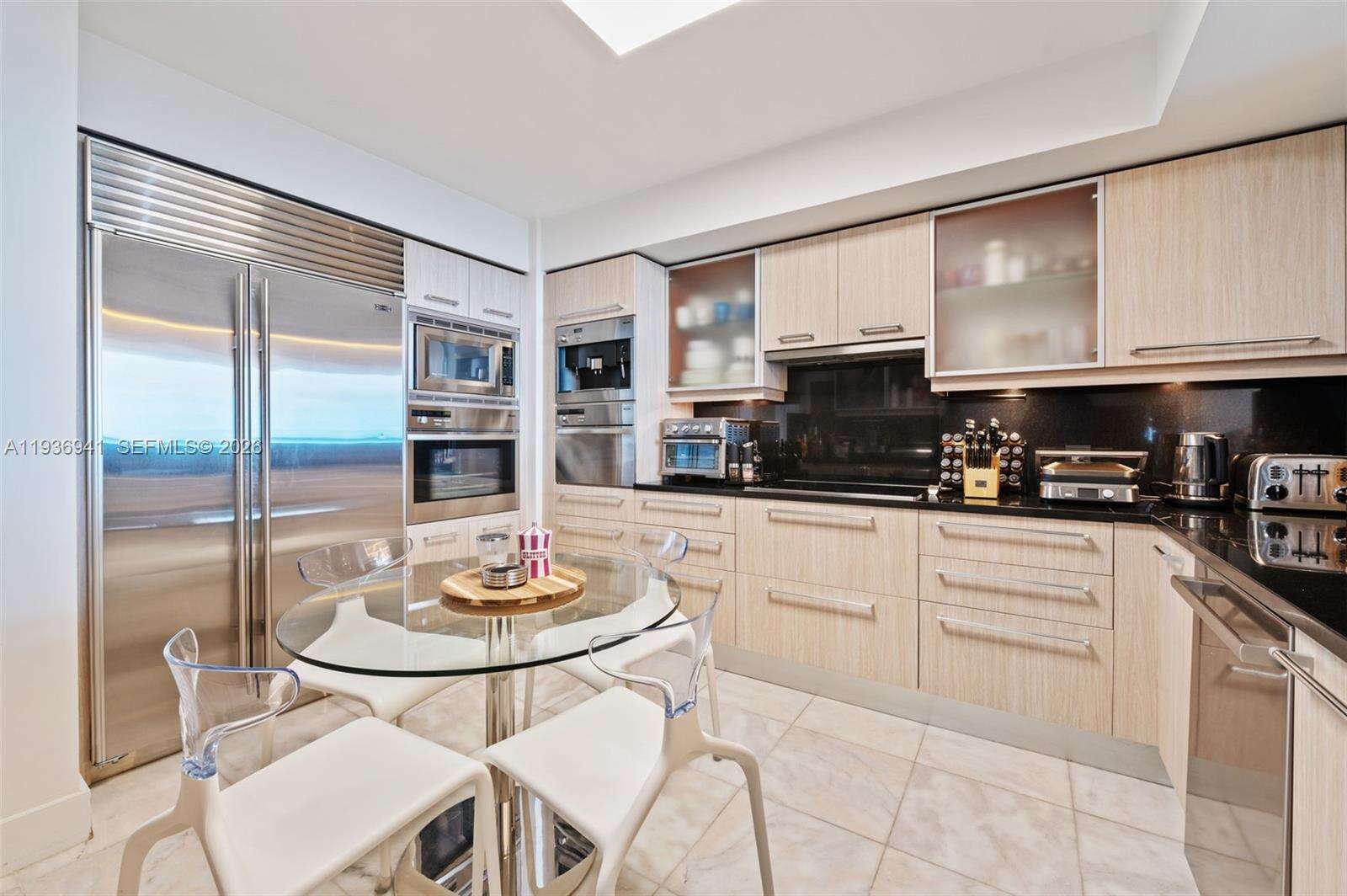 JADE RESIDENCES AT BRICKELL BAY - 1331 Brickell Bay Dr, Miami, FL 33131 | Picture 5