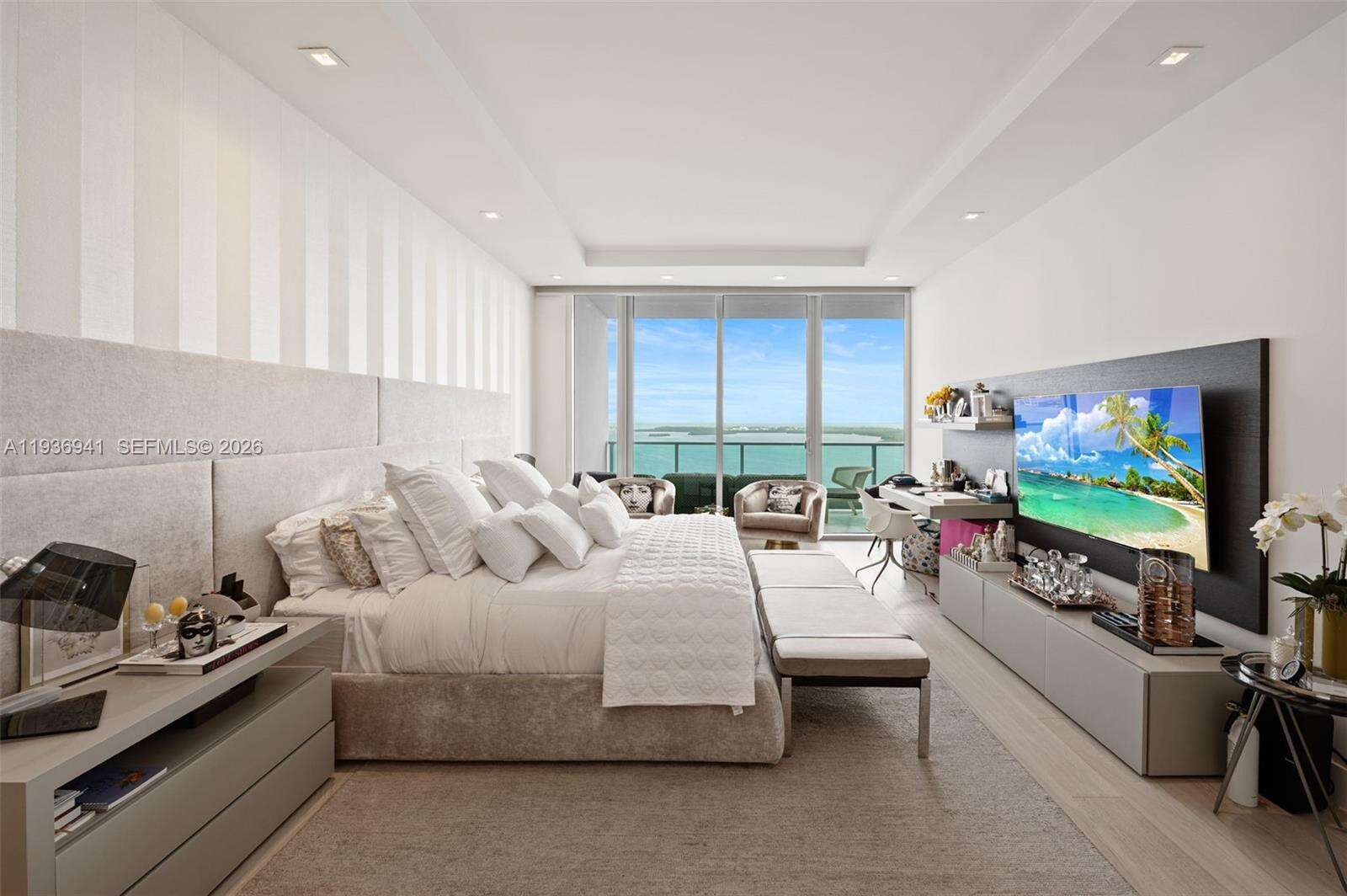 JADE RESIDENCES AT BRICKELL BAY - 1331 Brickell Bay Dr, Miami, FL 33131 | Picture 9