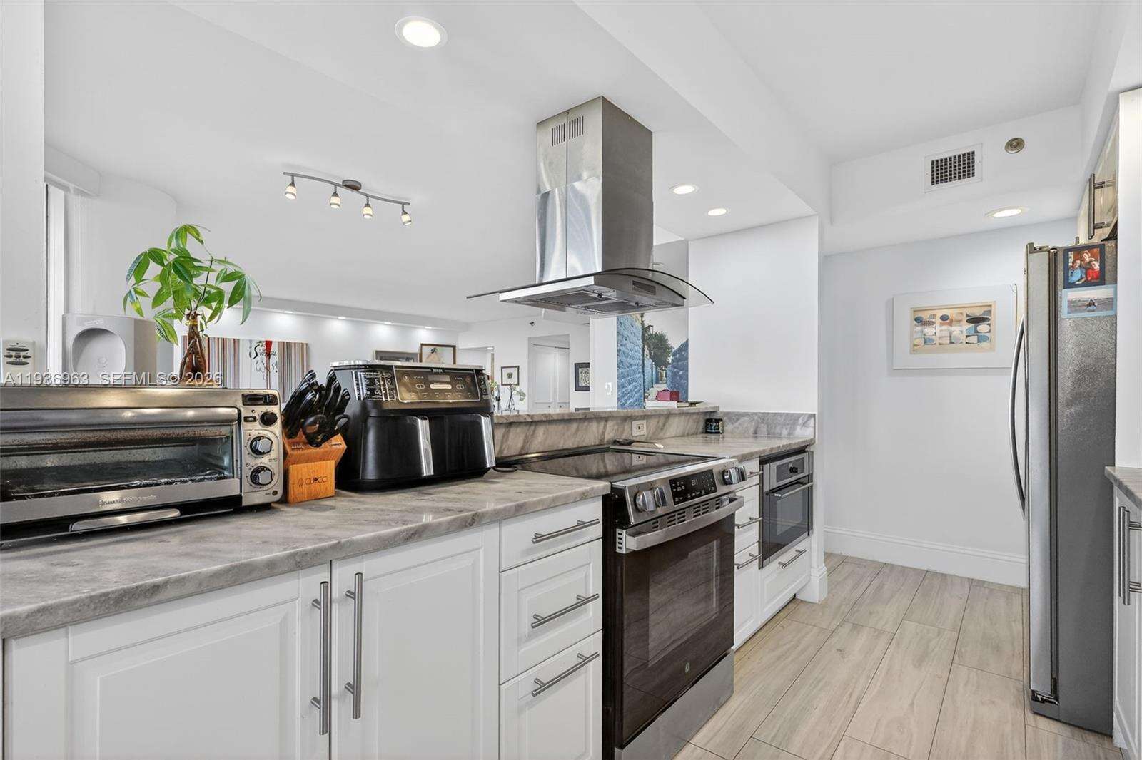 1000 Williams Island at 1000 Island Blvd, Aventura, FL 33160 - For Sale photo 10