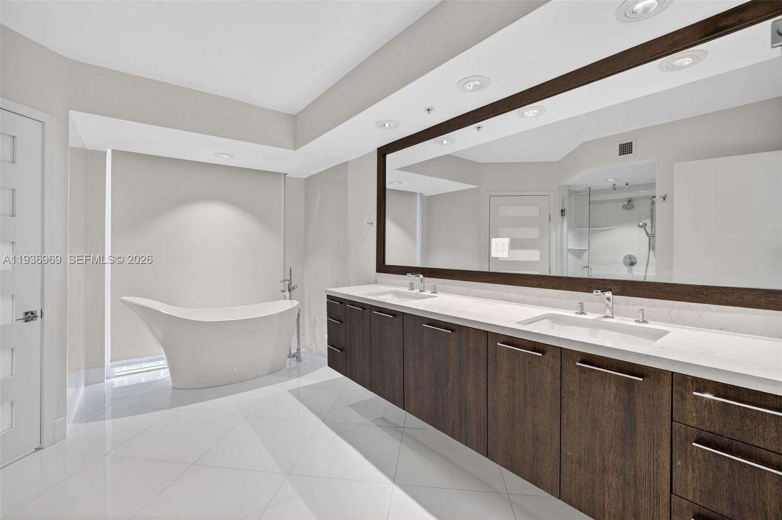 100 HIDDEN BAY - 3370 Hidden Bay Dr, Aventura, FL 33180 | Picture 44