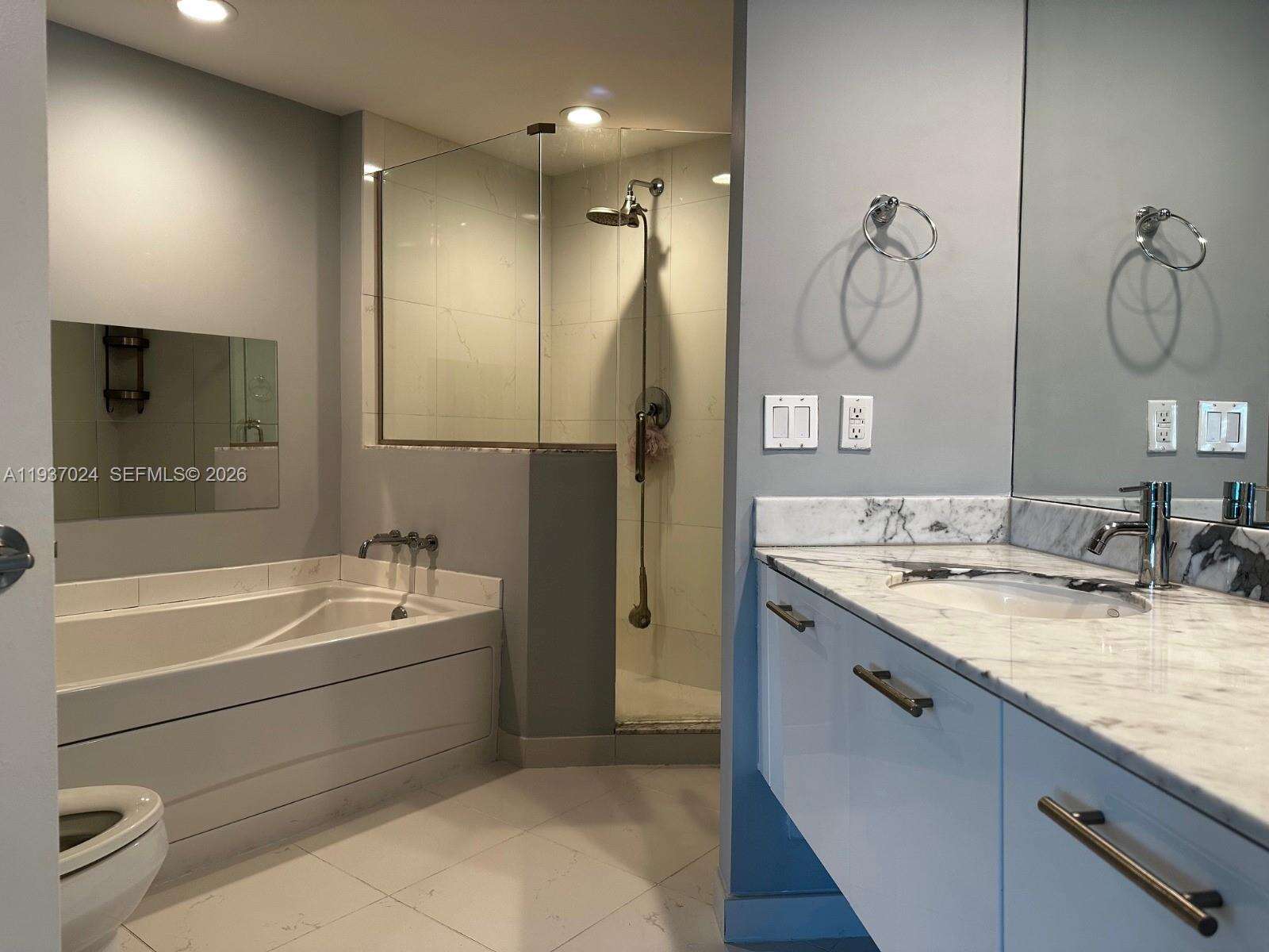 500 Brickell at 500 Brickell Ave, Miami, FL 33131 - For Sale photo 16