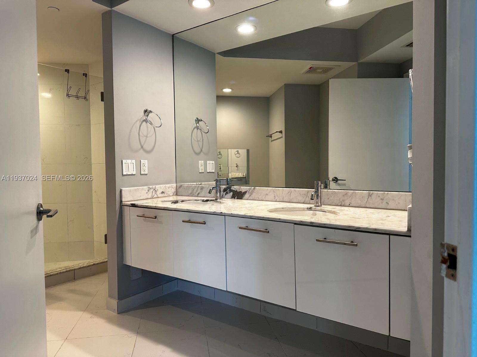 500 Brickell at 500 Brickell Ave, Miami, FL 33131 - For Sale photo 18