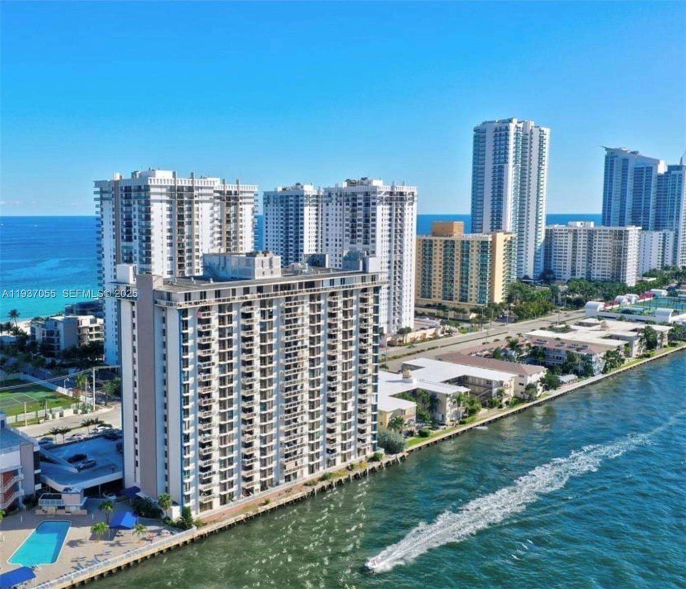 Allington Towers Condos for Sale & Rent | Picture 1