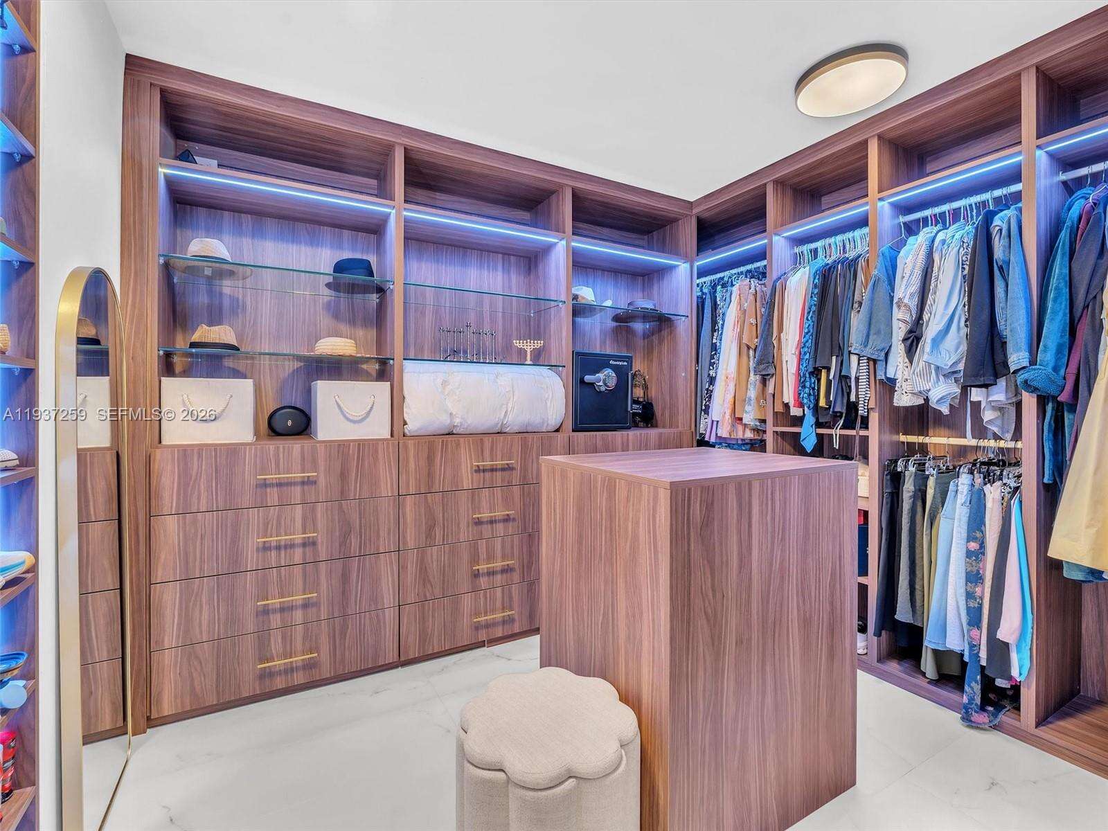 TURNBERRY ISLE - 19707 Turnberry Way, Aventura, FL 33180 | Picture 19