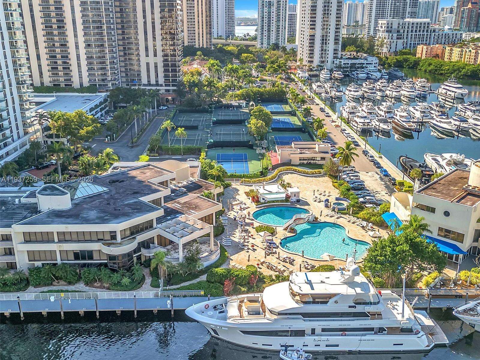 TURNBERRY ISLE - 19707 Turnberry Way, Aventura, FL 33180 | Picture 28