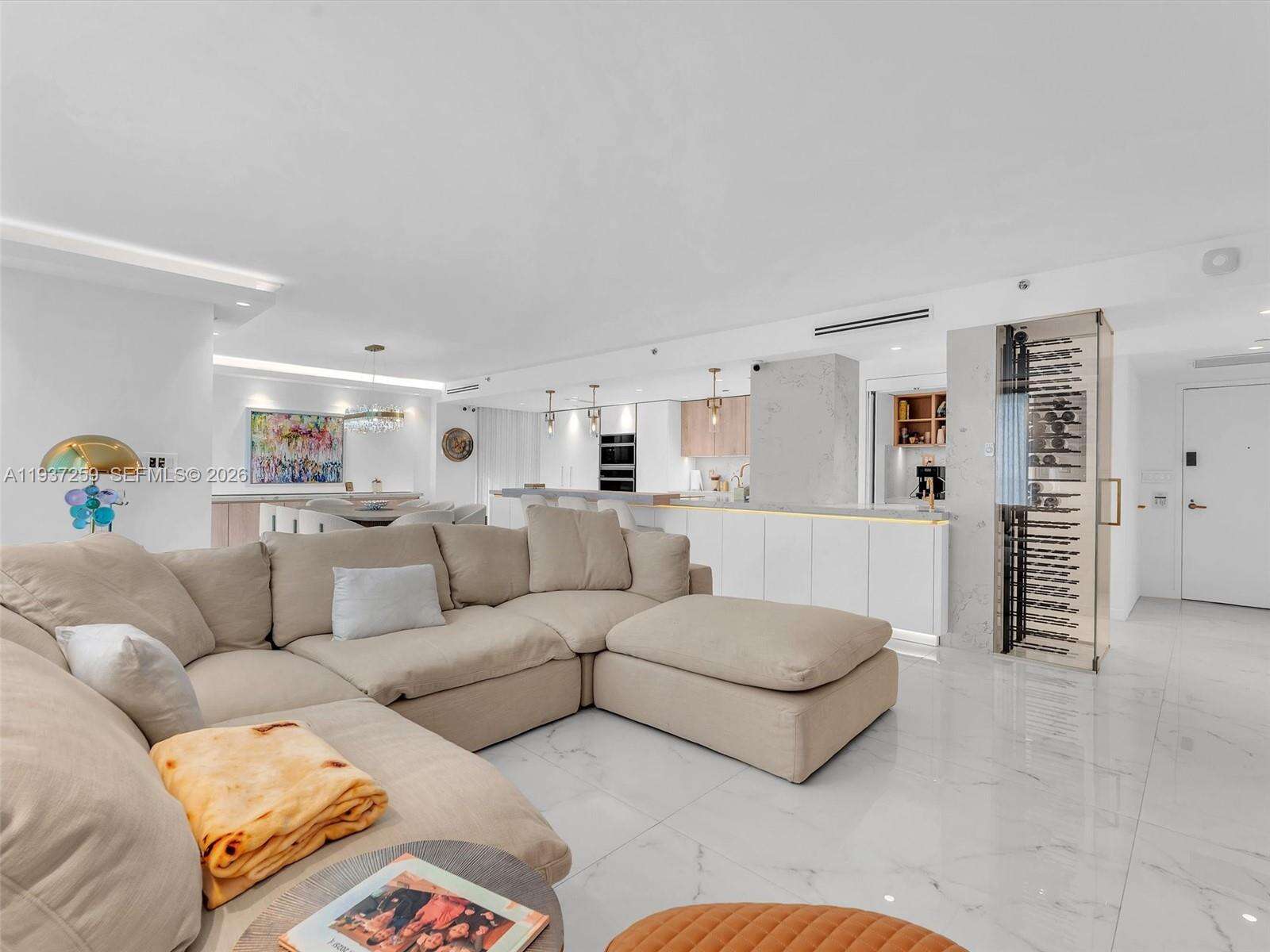 TURNBERRY ISLE - 19707 Turnberry Way, Aventura, FL 33180 | Picture 8